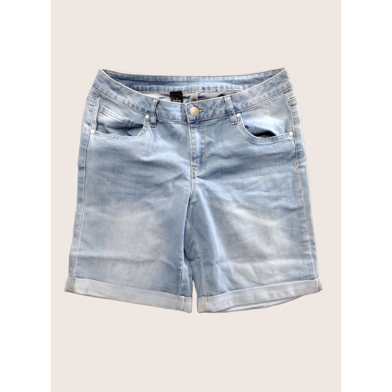 Vintage Unbranded Women's Jeans Shorts Cropped Light Wash 8 Blue Denim 5-Pocket Regular Mid Rise Adult Womens regret Size 30" / US 8 / IT 44 - 1 Thumbnail