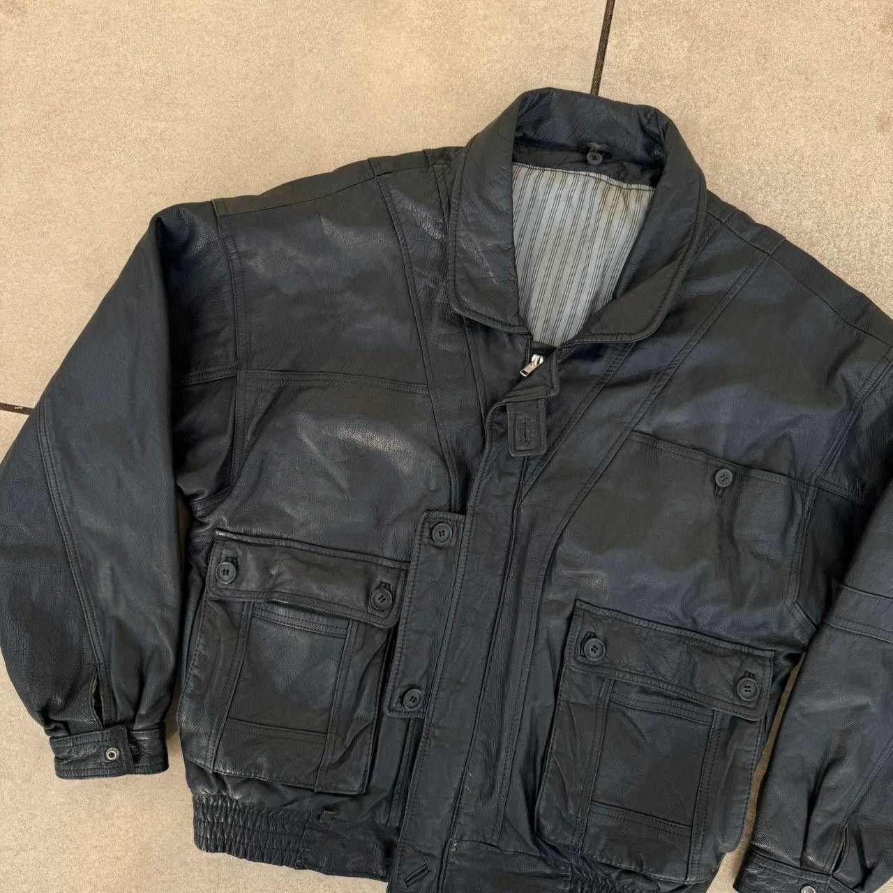 Vintage Black Real Leather Jacket Vintage 90s Boxy Cropped Size US L / EU 52-54 / 3 - 5 Thumbnail
