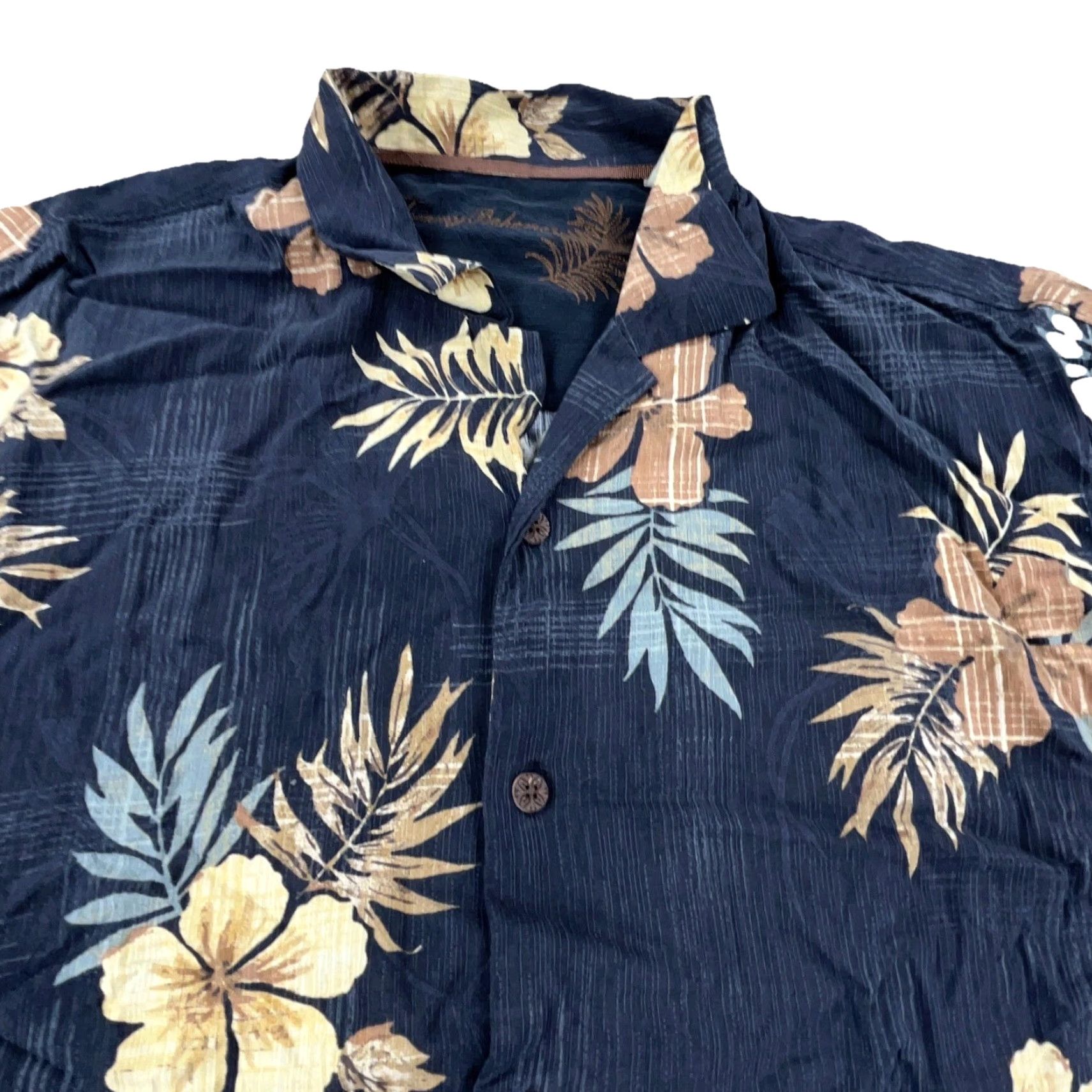 Tommy Bahama Tommy Bahama Shirt Men Large Black Silk Button Up Floral Hawaiian Tiki Camp Size US L / EU 52-54 / 3 - 3 Thumbnail
