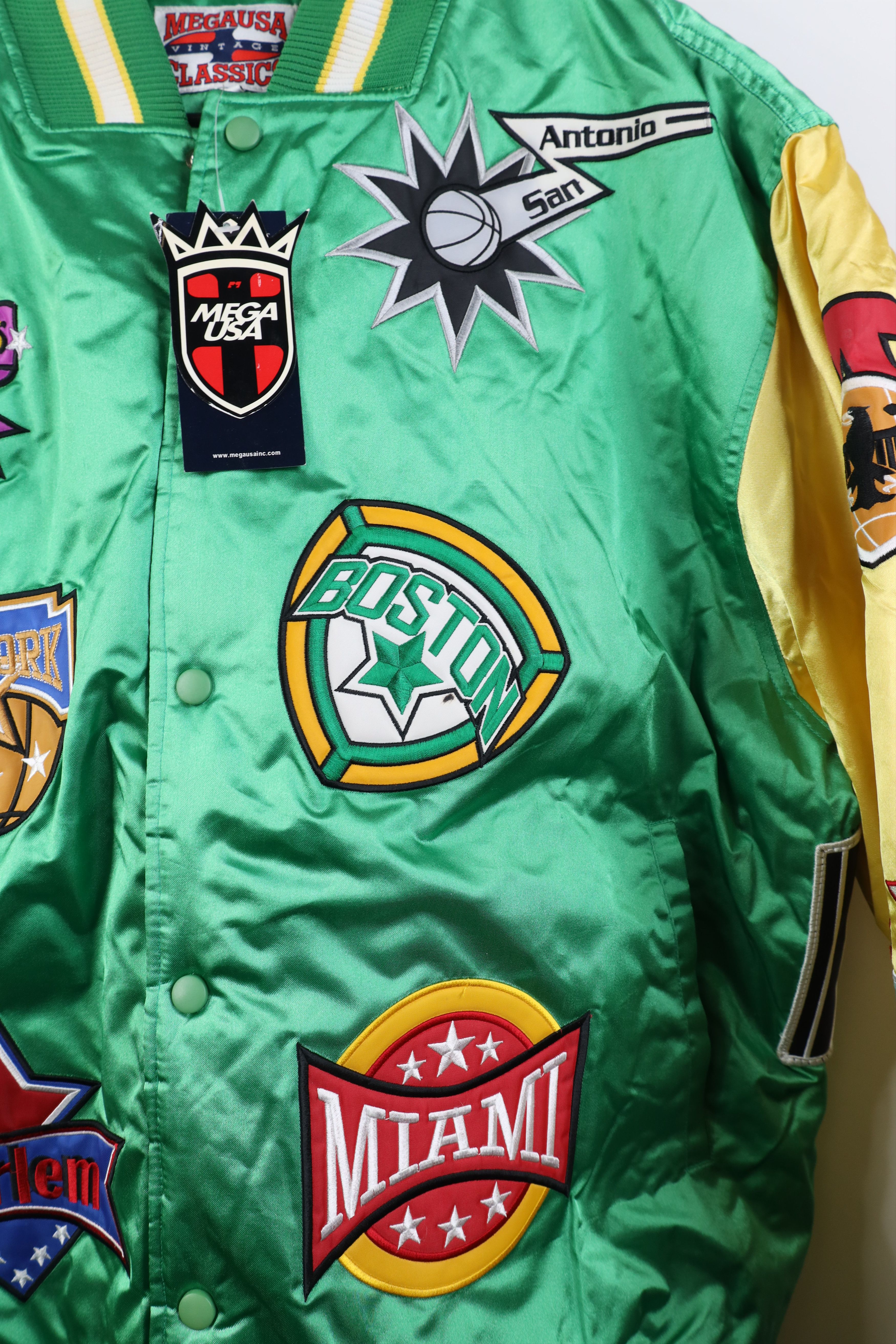 Vintage Deadstock Vintage 90s Quilted Satin Bomber Jacket Green Size US XXL / EU 58 / 5 - 6 Thumbnail