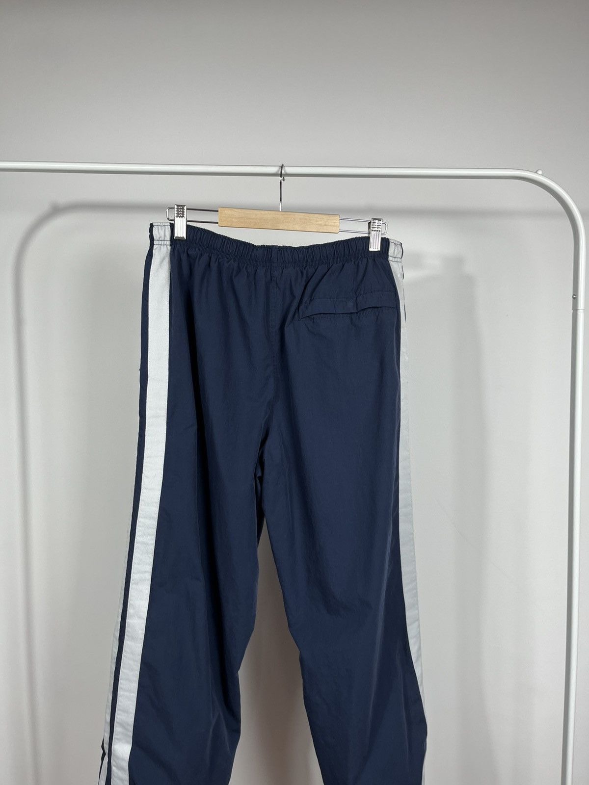 Nike Vintage Nike navy blue track pants with white side stripes L Size US 34 / EU 50 - 13 Thumbnail
