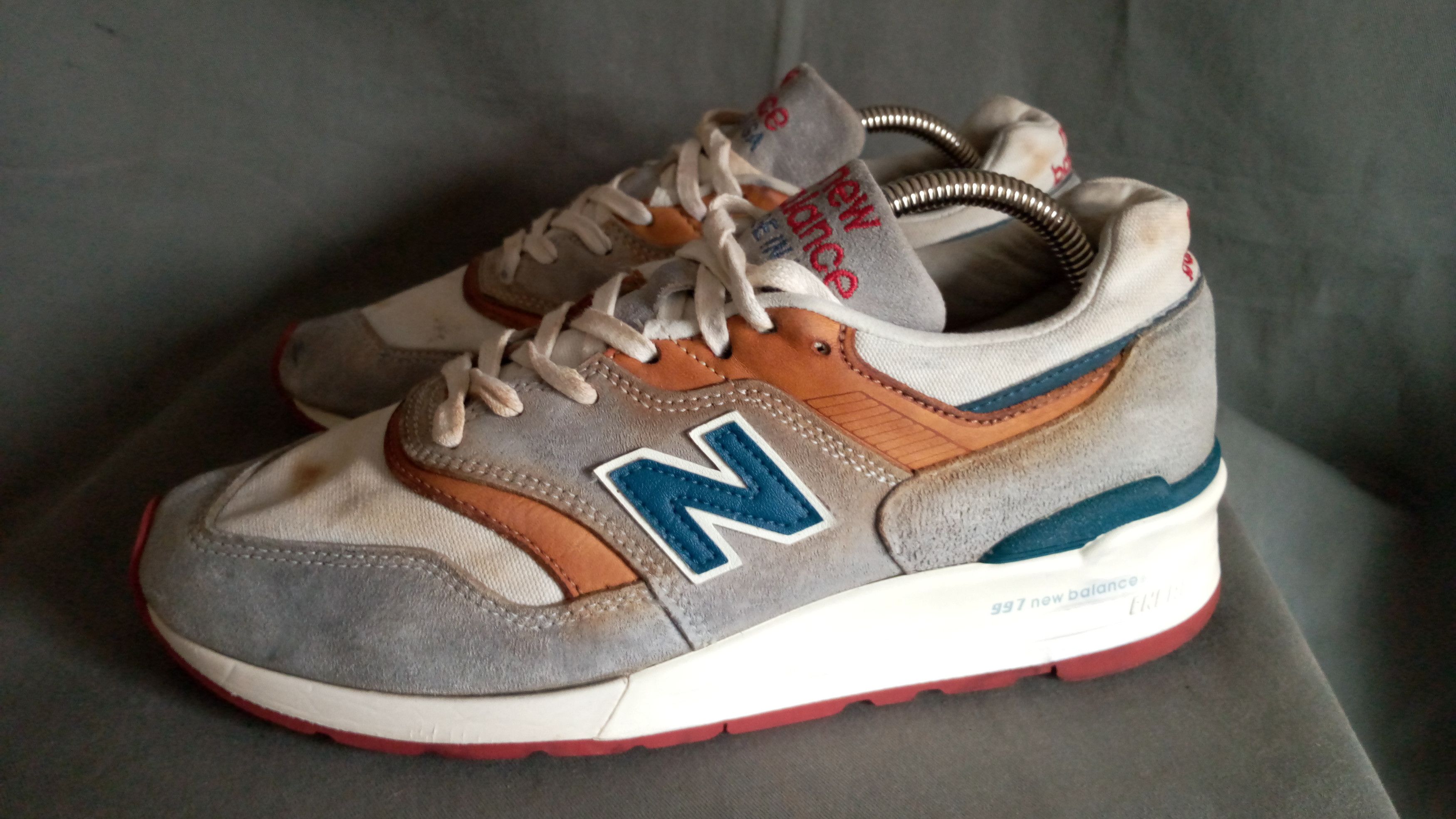 New Balance New Balance 997 Mens Running Sneakers Size US 8 / EU 41 - 1 Thumbnail