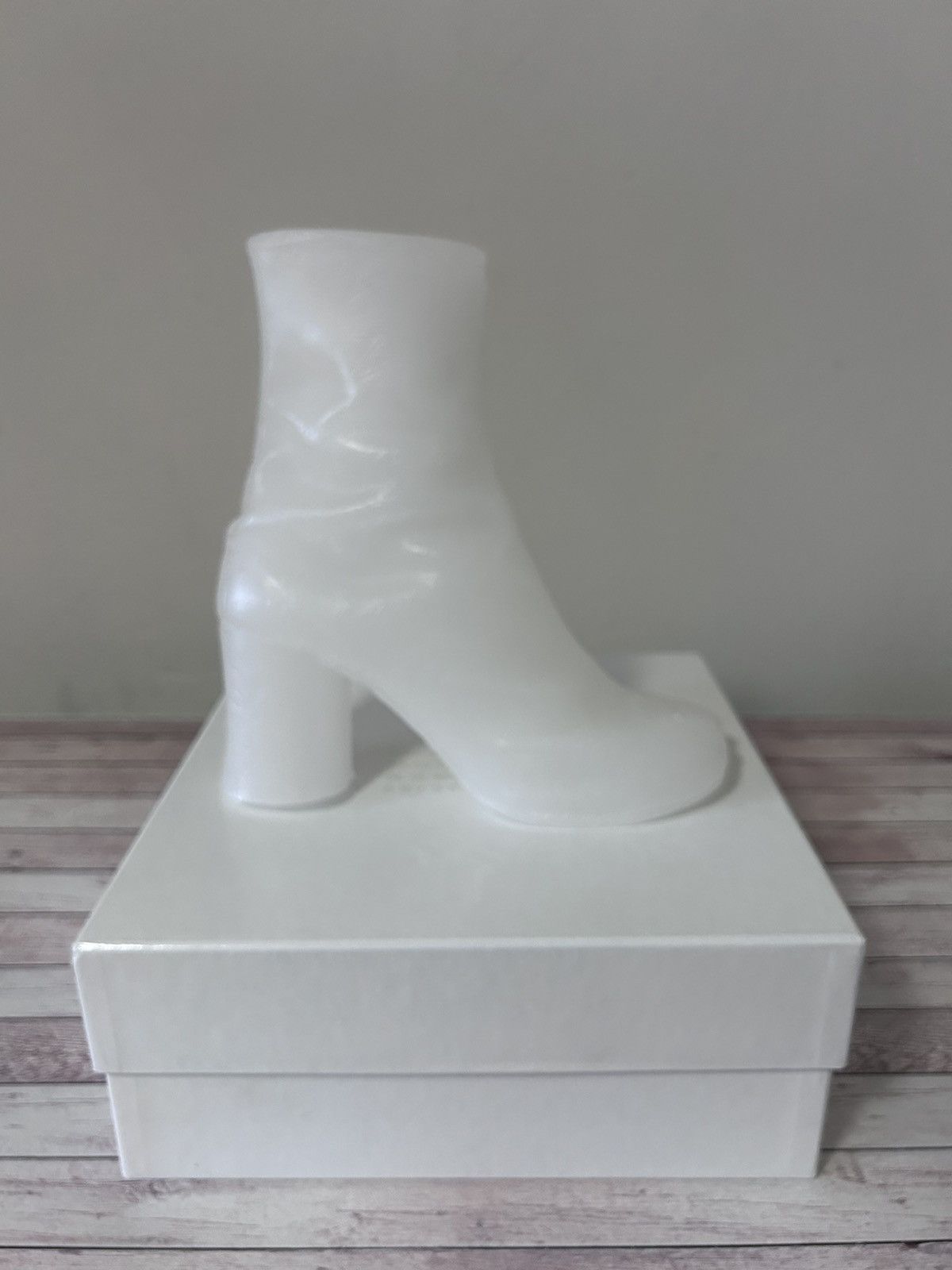Maison Martin Margiela⑬ tabi candle Maison Margiela Tabi Candle | Grailed