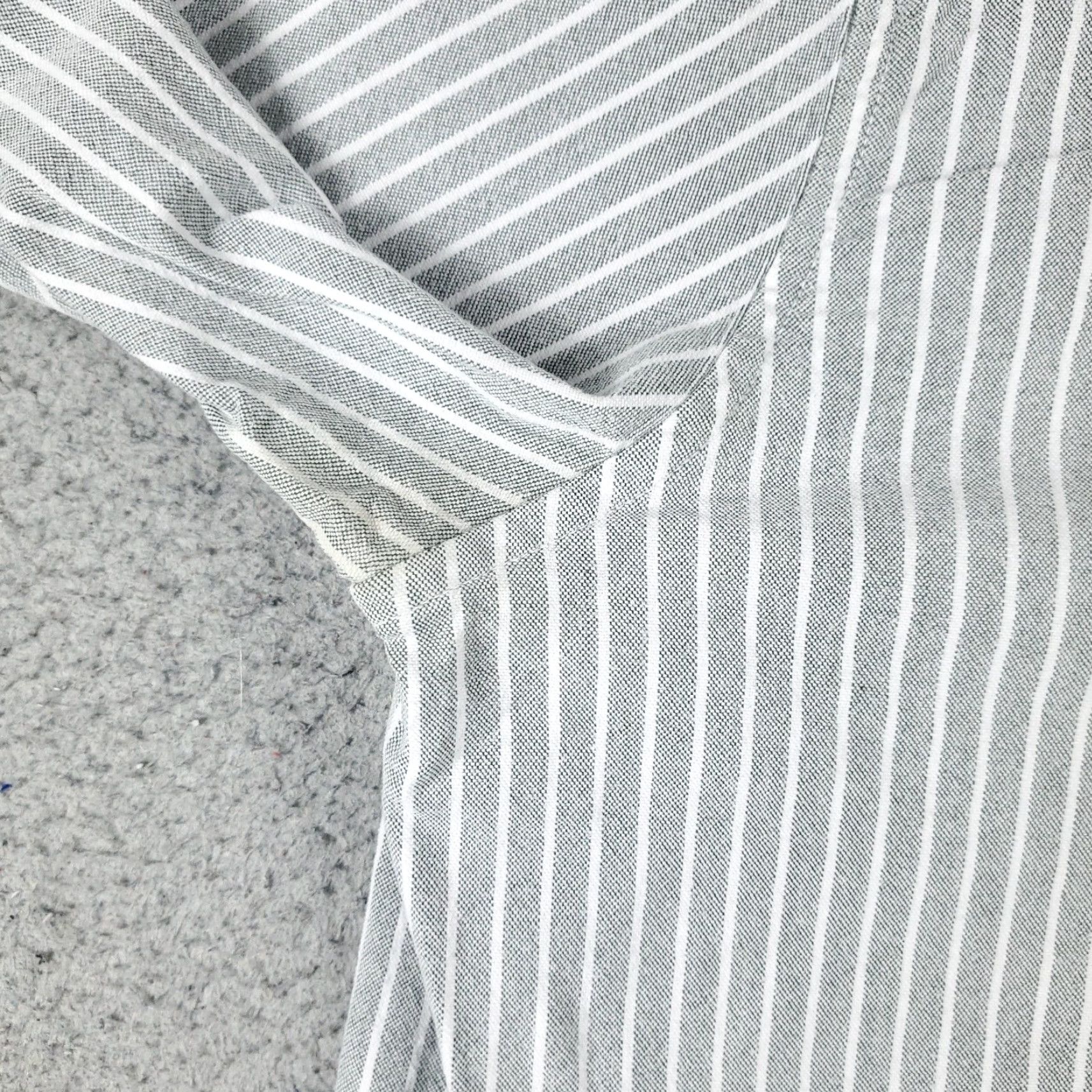 Abercrombie & Fitch Abercrombie & Fitch Shirt Men L Gray Striped Button-Up Long Sleeve Collared Casual Formal Business Ready-to-Wear Size US L / EU 52-54 / 3 - 3 Thumbnail