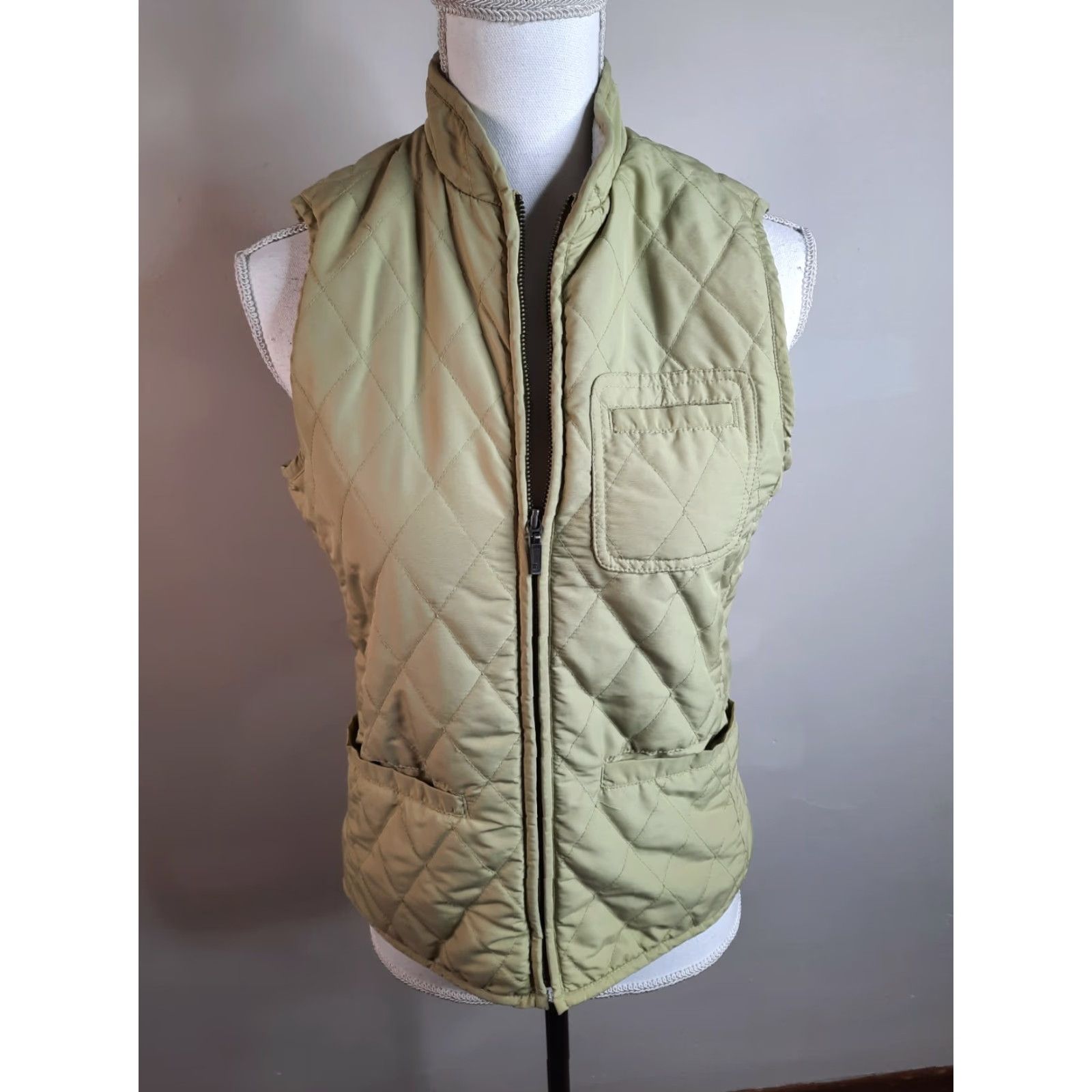 Eddie Bauer VINTAGE? No. Eddie Bauer Vest Women's XS Quilted Full-Zip Fleece Lined Mock Neck Green Jacket Size XS / US 0-2 / IT 36-38 - 3 Thumbnail