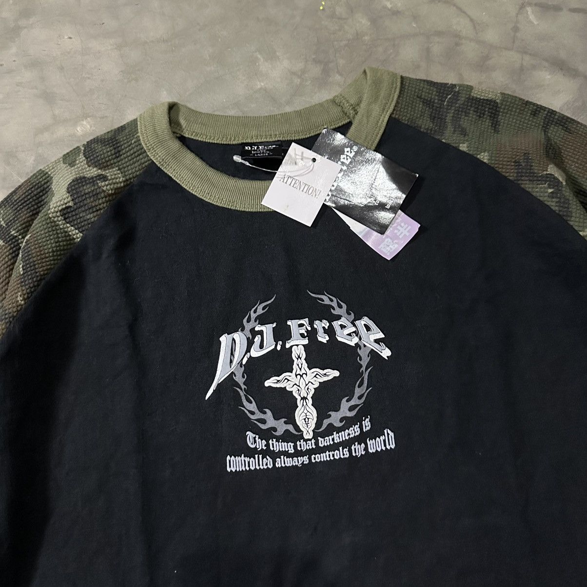 Japanese Brand DJ FREE TRIBAL DESIGN POEM REGLAN CAMO LONGSLEEVE Size US L / EU 52-54 / 3 - 5 Thumbnail