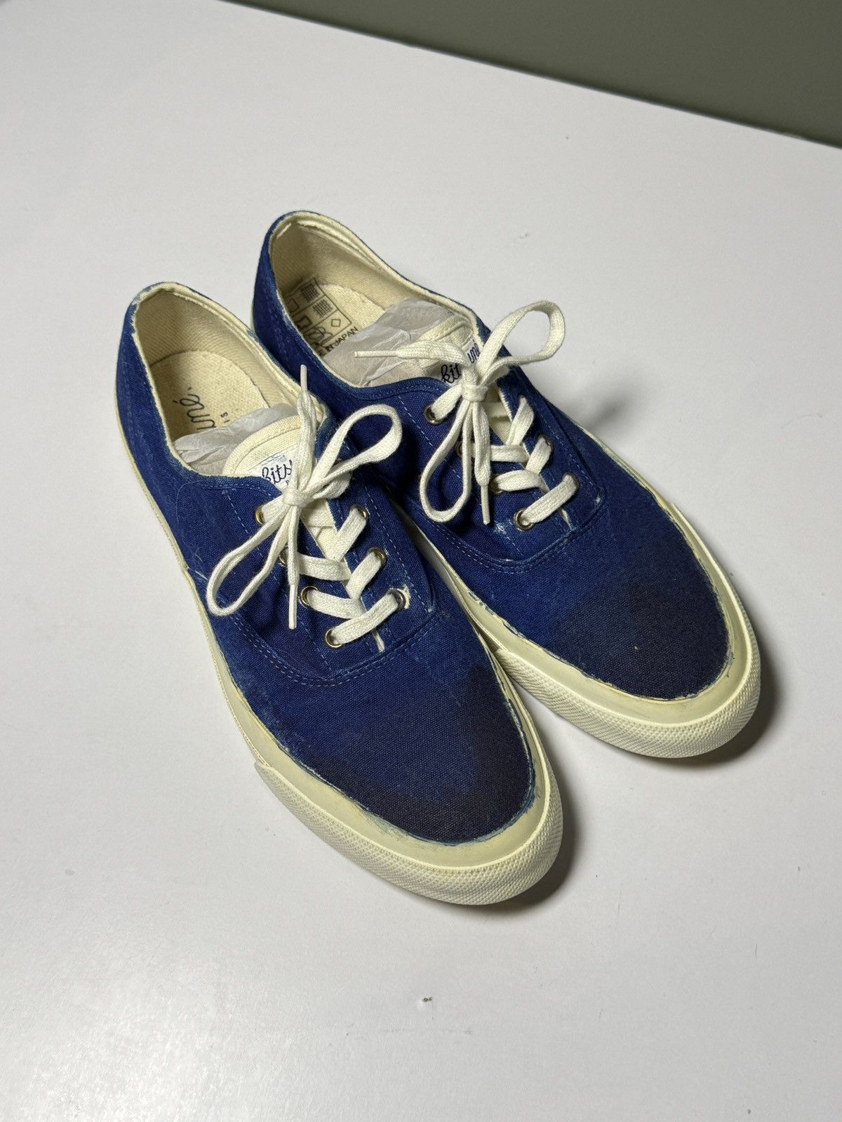 Maison Kitsune vintage overdyed maison kitsune low top canvas sneakers Size US 10.5 / EU 43-44 - 2 Thumbnail