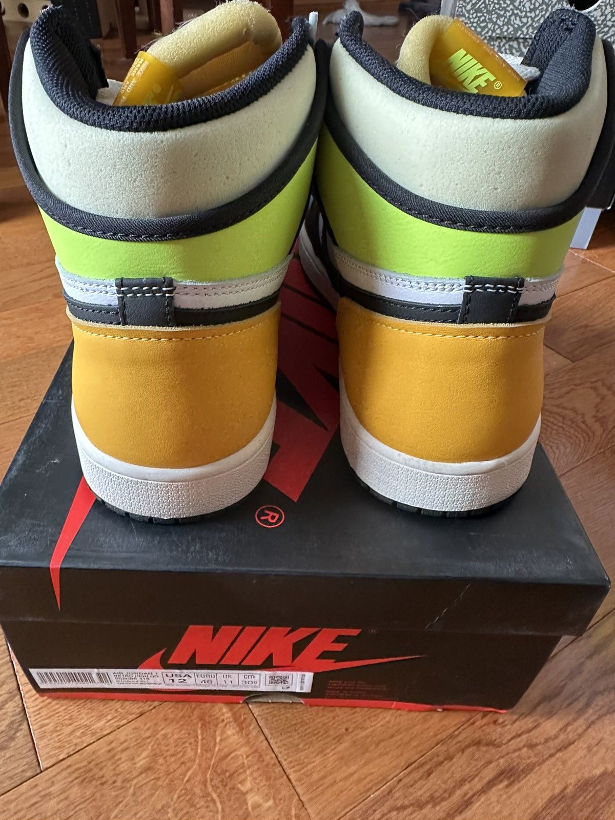 Jordan Brand × Nike Air Jordan 1 Volt Size US 12 / EU 45 - 3 Thumbnail
