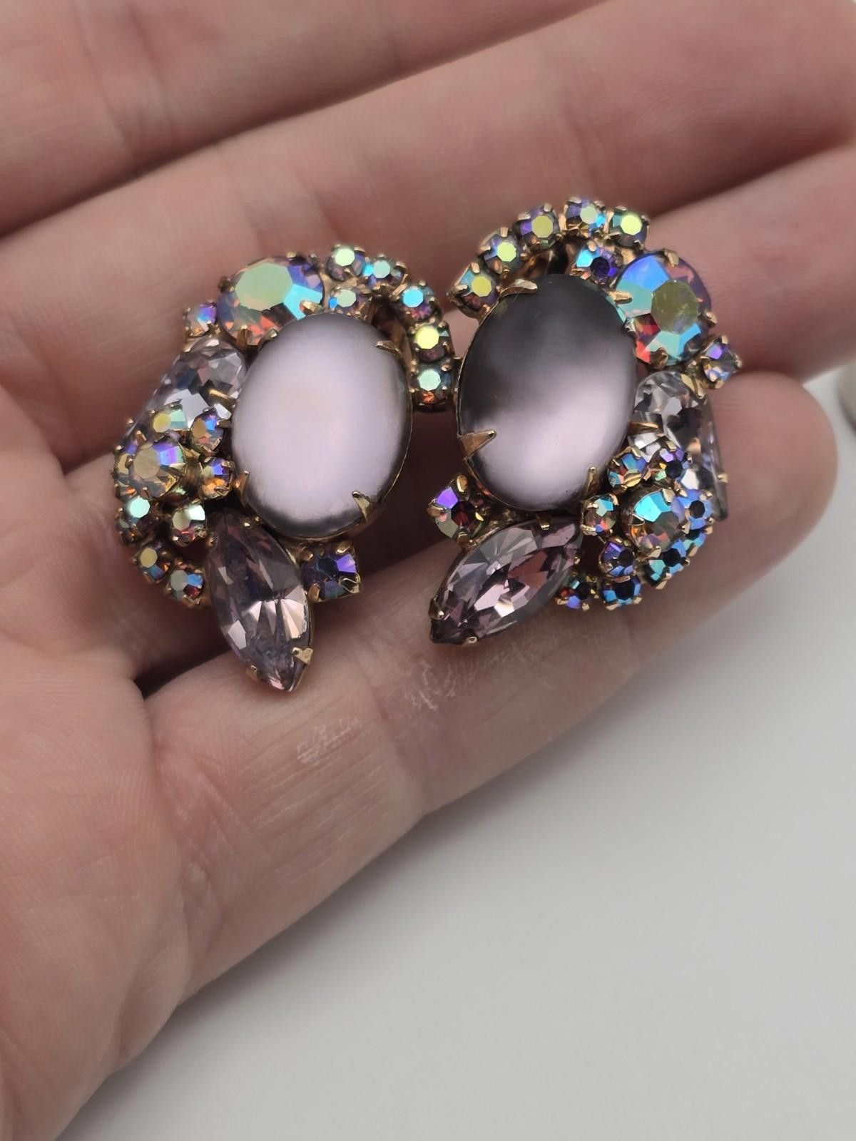 Other Vintage 1950s Unsigned Aurora Borealis Clip-On Earrings Size ONE SIZE - 5 Thumbnail