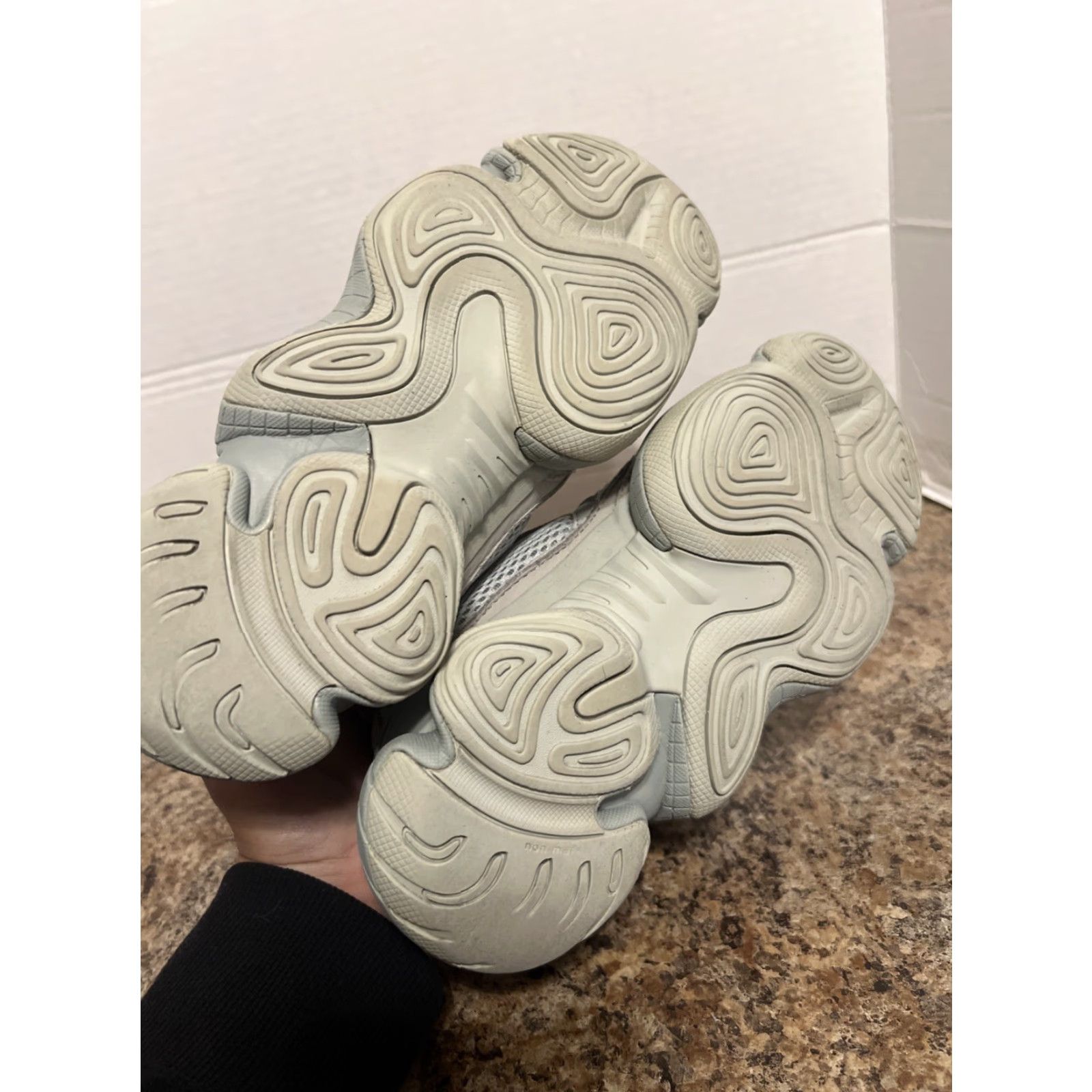 Adidas adidas Yeezy 500 Green - Size 5.5 Men Sneaker Low Top Athletic Shoes 2018 Green Adidas Yeezy 500 DB2908 0191037078916 Size US 6 / EU 39 - 5 Thumbnail