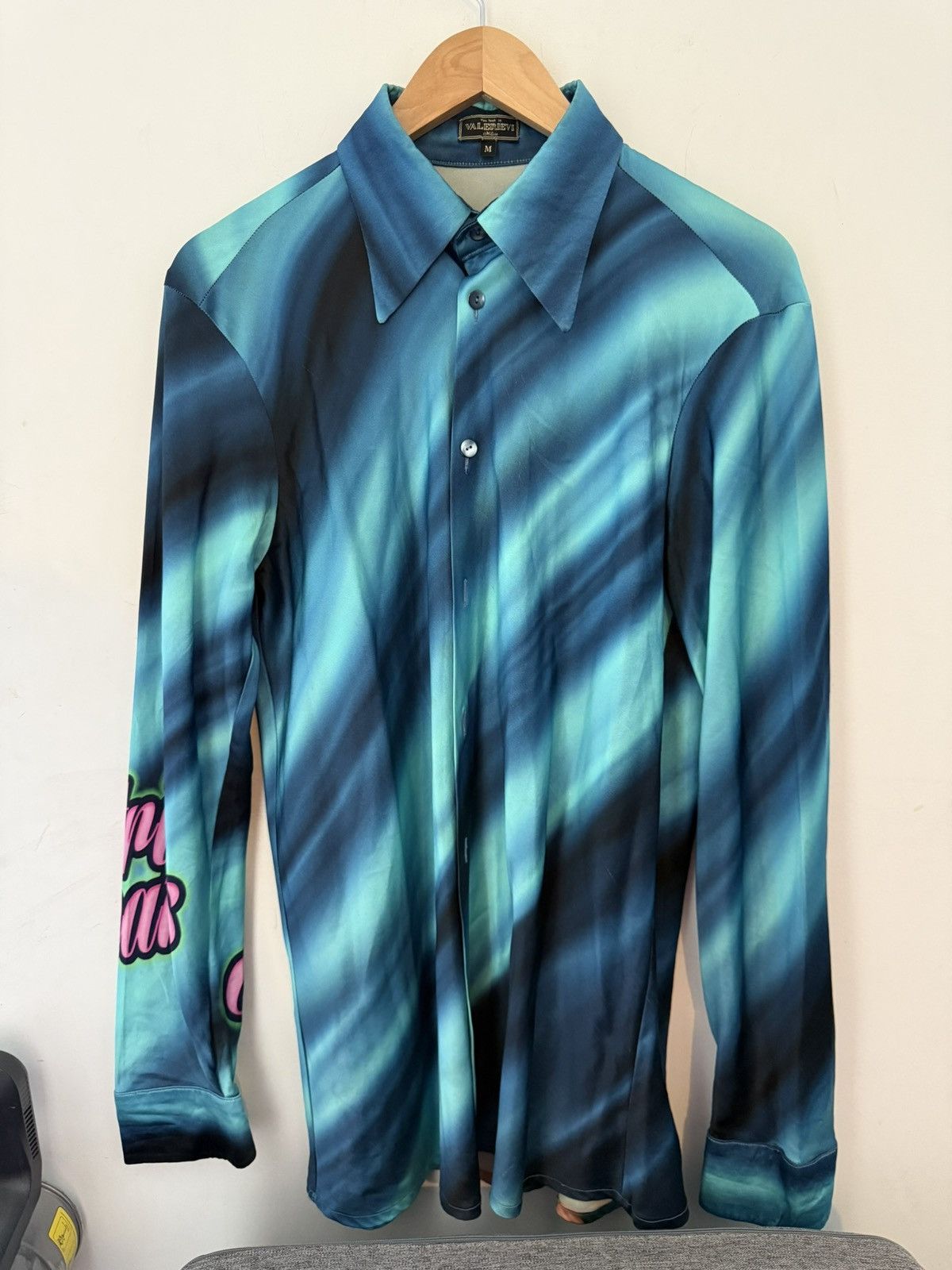 The Unbranded Brand Valerievi Pin up Miami Girl Shirt Button Up Size M Size US M / EU 48-50 / 2 - 2 Thumbnail