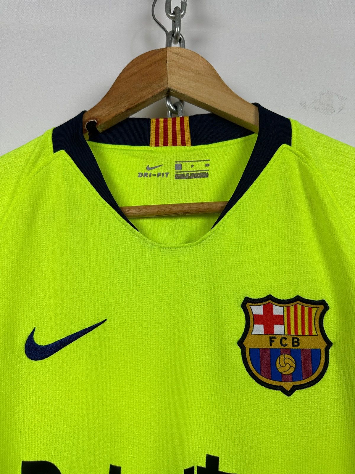 Nike 2018/19 Nike Barcelona Away Soccer Jersey Size US S / EU 44-46 / 1 - 8 Thumbnail