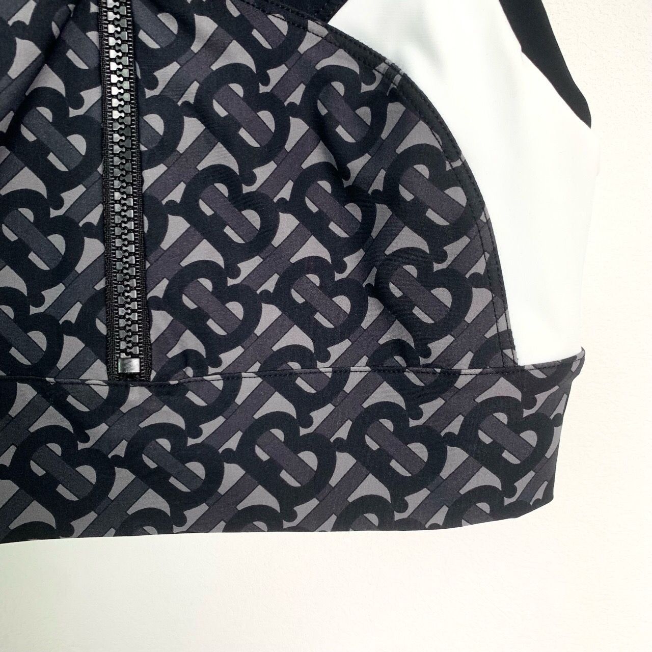 Burberry [Burberry] TB Monogram Zip Vest XS Charcoal Size XS / US 0-2 / IT 36-38 - 5 Thumbnail