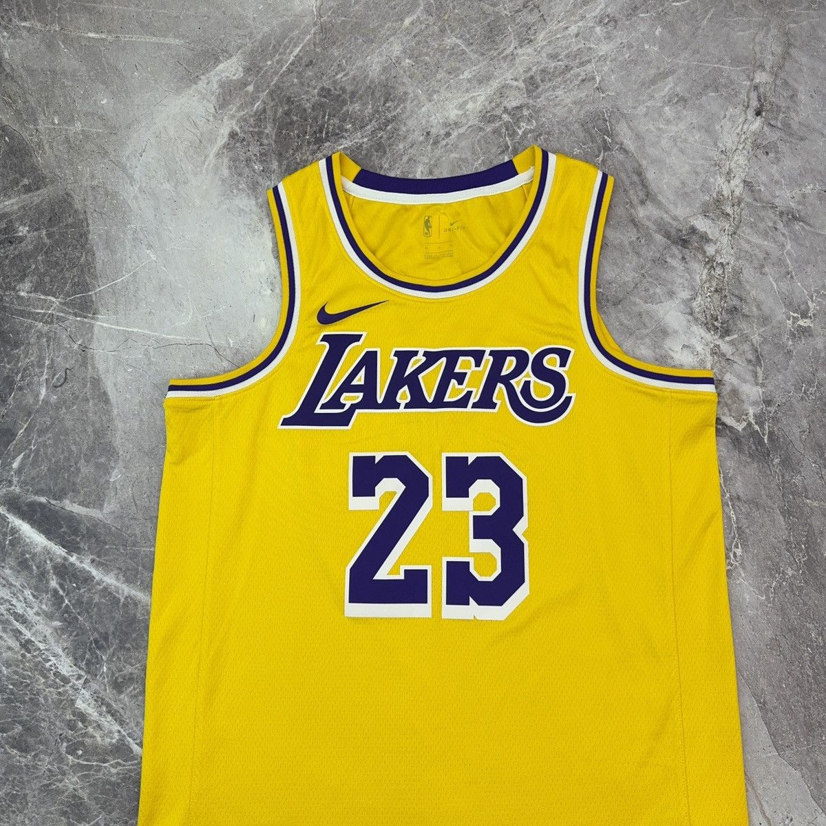NBA × Nike Nike Swingman Los Angeles Lakers LeBron James #23 Jersey M Size US M / EU 48-50 / 2 - 4 Thumbnail
