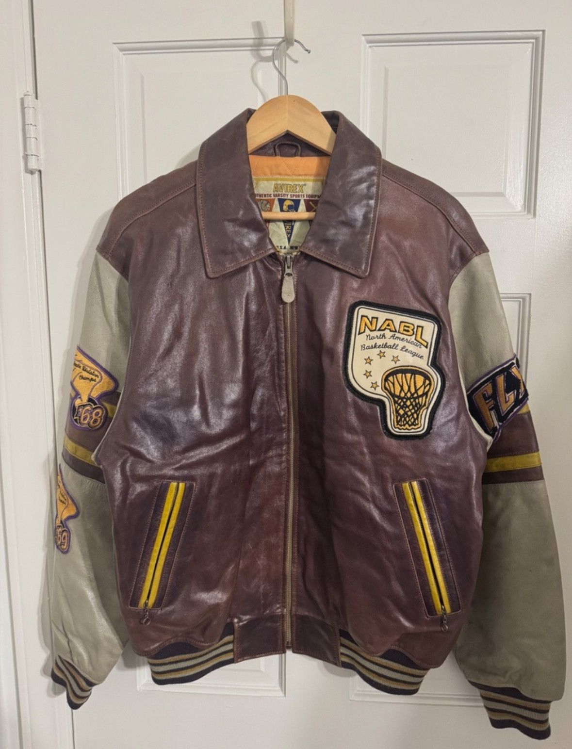 Avirex 90’s AVIREX PURPLE /BEIGE /GOLD FLYERS VARSITY JACKET SZ M Size US M / EU 48-50 / 2 - 2 Thumbnail