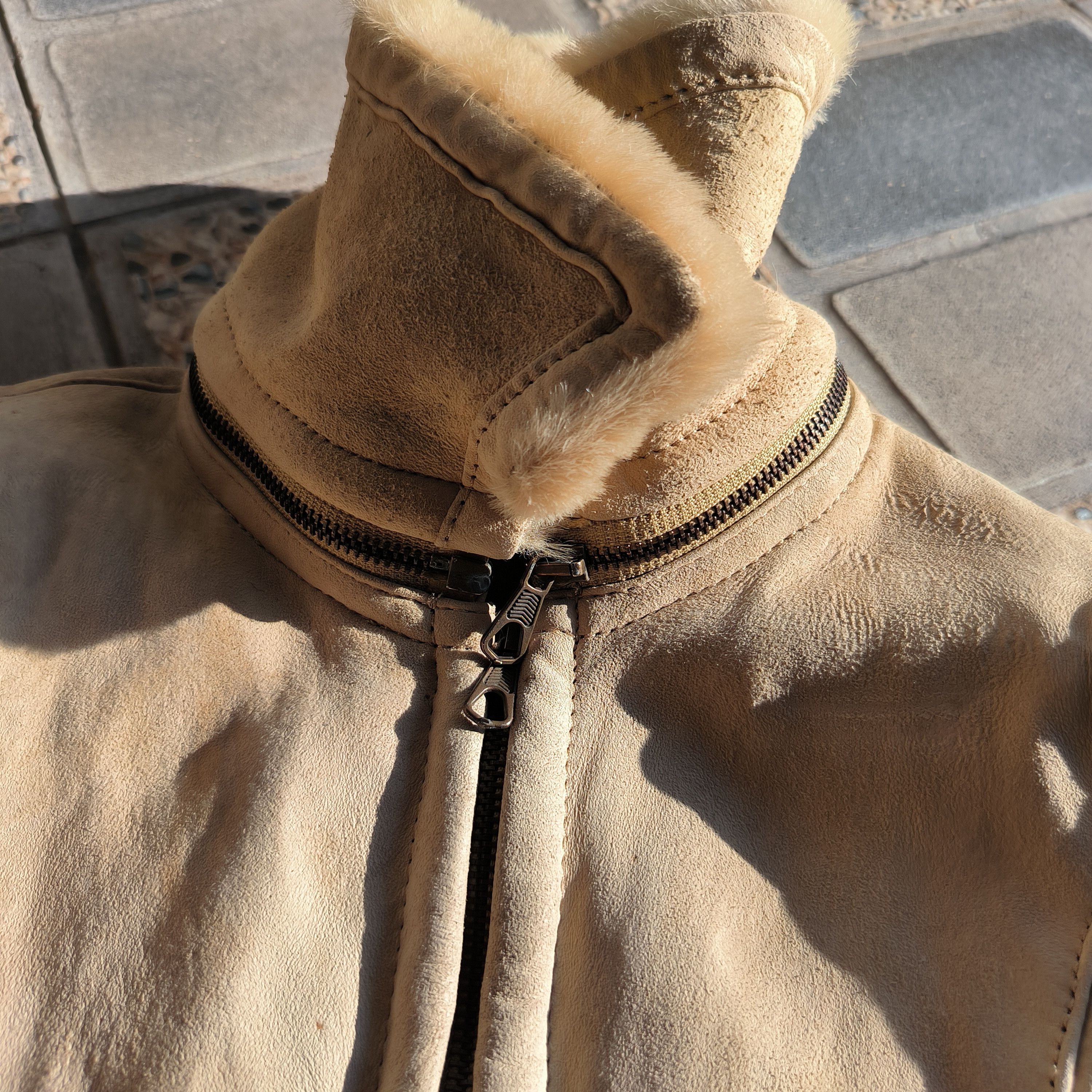 Emporio Armani Vintage 1990s Emporio Armani Leather Jacket Shearling Fur Size M / US 6-8 / IT 42-44 - 3 Thumbnail