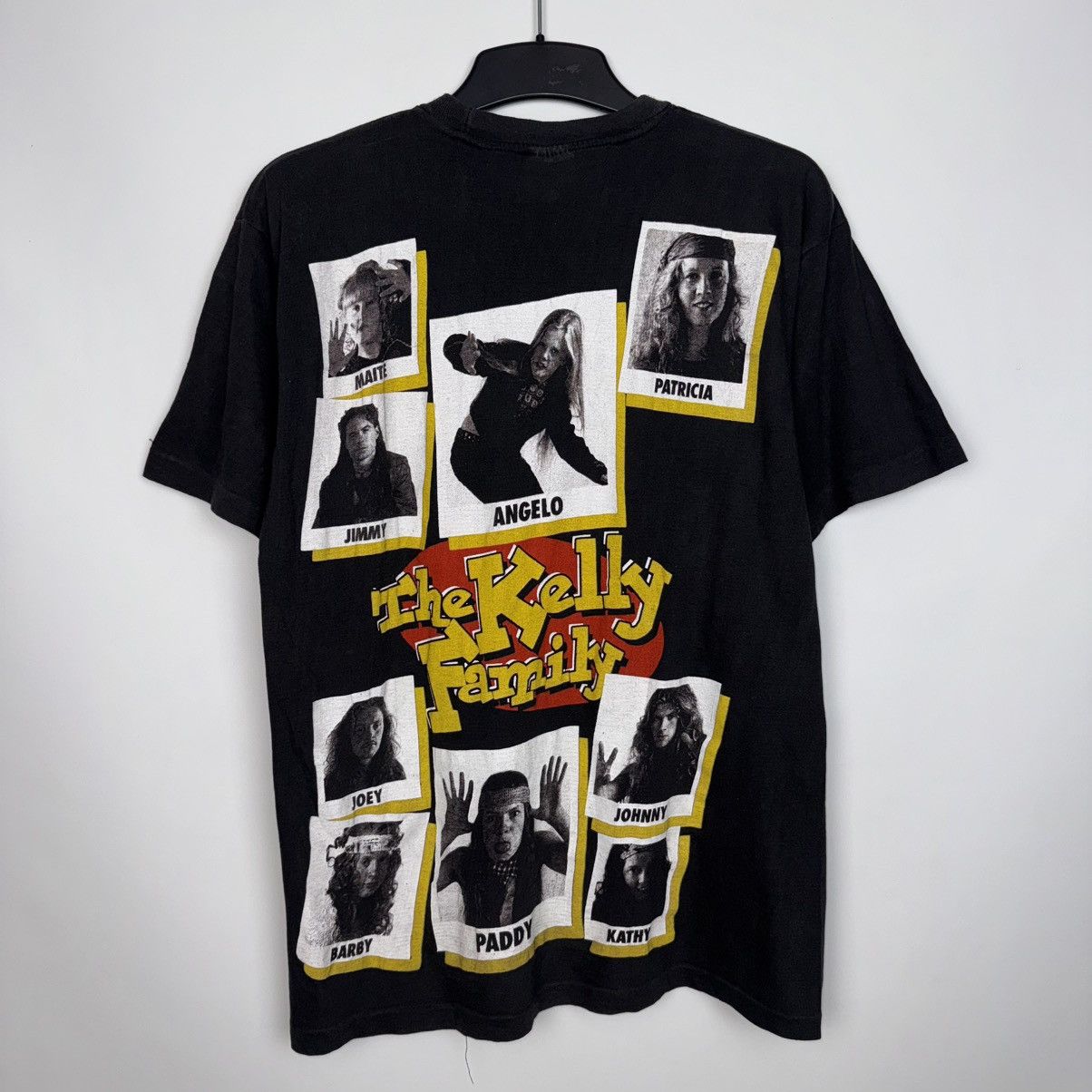Vintage THE KELLY FAMILY 90s Y2K RARE VINTAGE T-SHIRT POP ROCK BAND Size US M / EU 48-50 / 2 - 2 Thumbnail