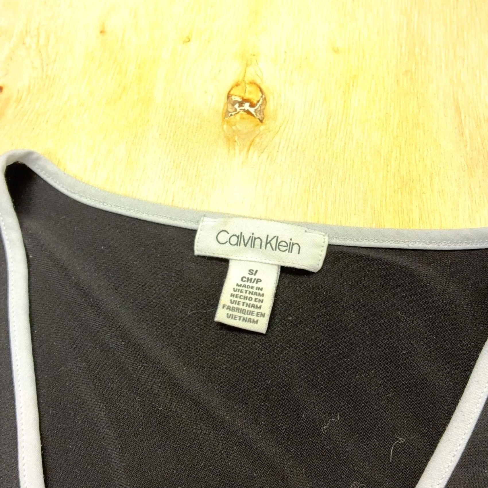 Calvin Klein Calvin Klein Tank Top Womens Small Black V Neck Zip Trim Sleeveless Stretch Size S / US 4 / IT 40 - 2 Thumbnail