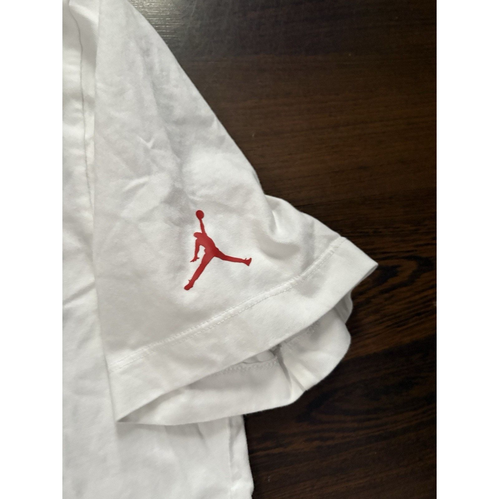 Nike NIKE AIR JORDAN FLIGHT ESSENTIAL MENs M WHT SHIRT FN6006-100 Size US M / EU 48-50 / 2 - 3 Thumbnail