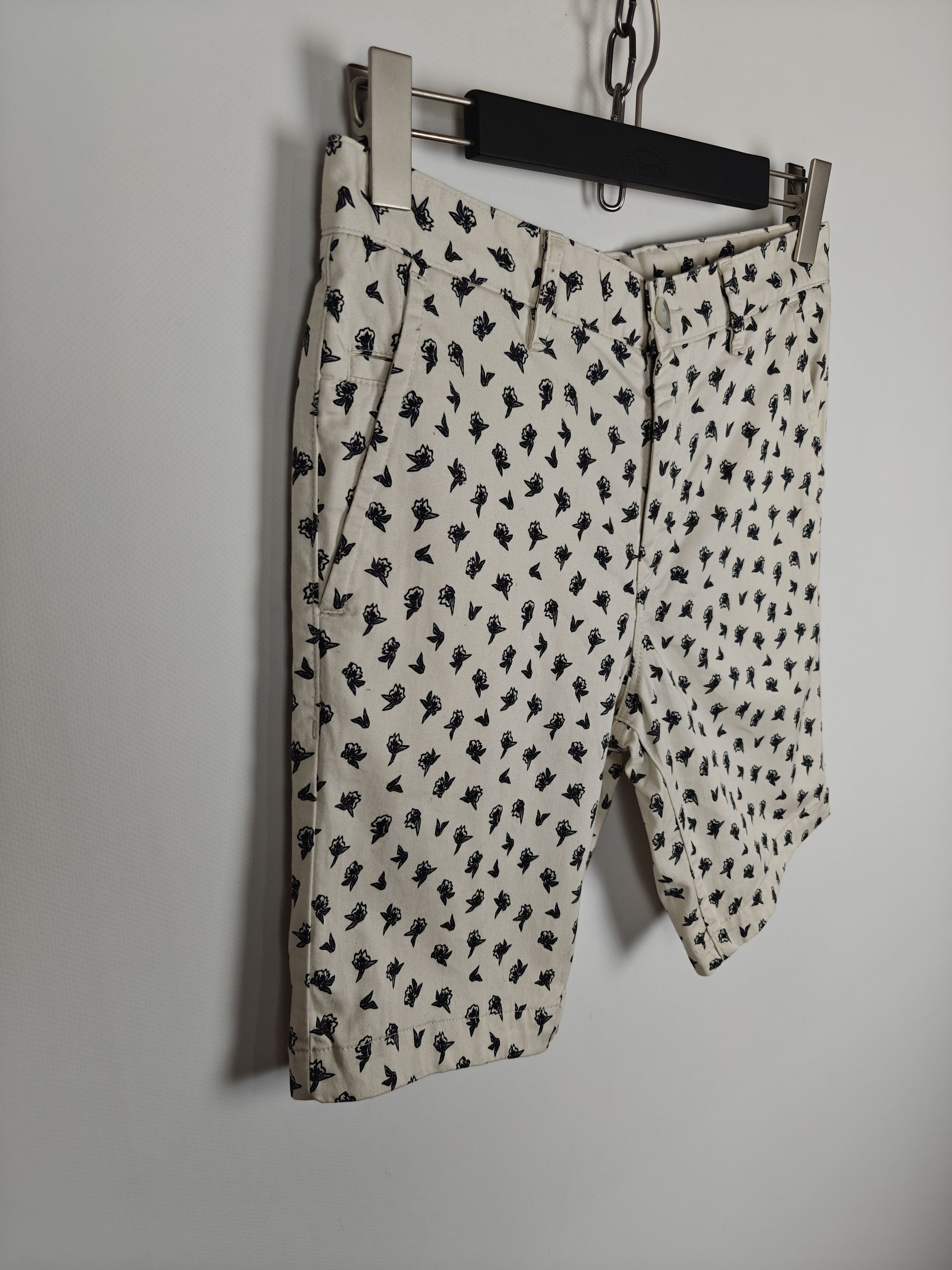 Hugo Boss Hugo Boss Chino Slim Shorts size 29 Size US 29 - 4 Thumbnail
