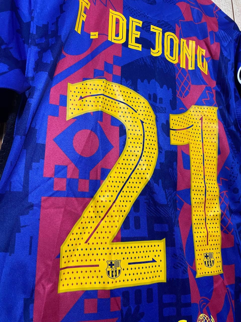 FC Barcelona 2021/22 Special Edition Jersey – De Jong 21