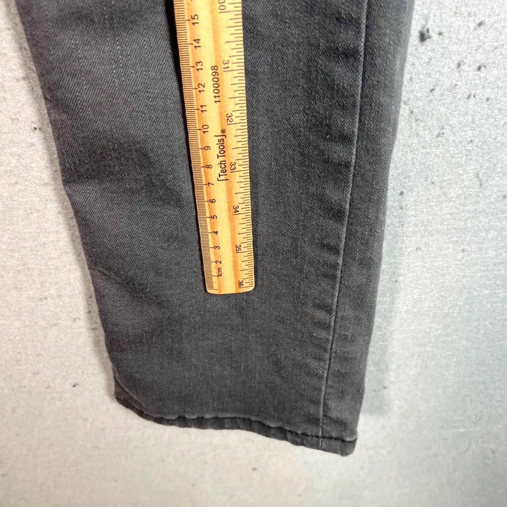 Levi's Levi's 511 Jeans Slim Mens 33 x 30 Gray Cotton Blend Denim 5-Pocket Design Slimming Stretch Size US 33 - 7 Thumbnail