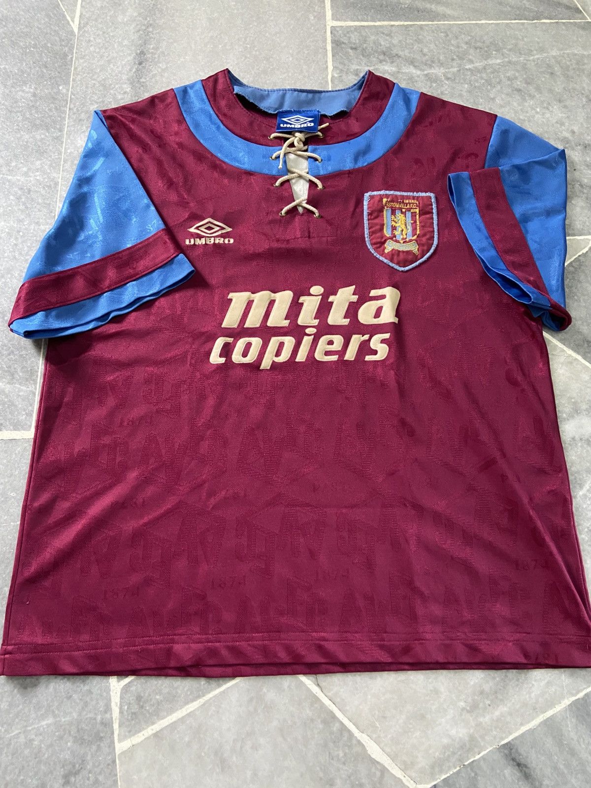 Umbro Vintage Aston Villa 1992 Home Shirt Jersey Size US M / EU 48-50 / 2 - 4 Thumbnail