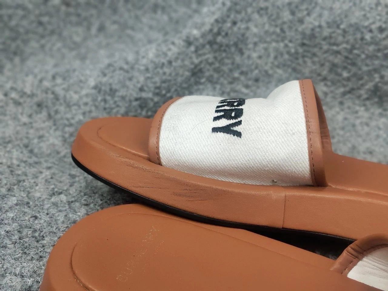 Burberry Burberry Buckingham Brown Logo Slides in Canvas & Leather Size US 9 / IT 39 - 17 Thumbnail