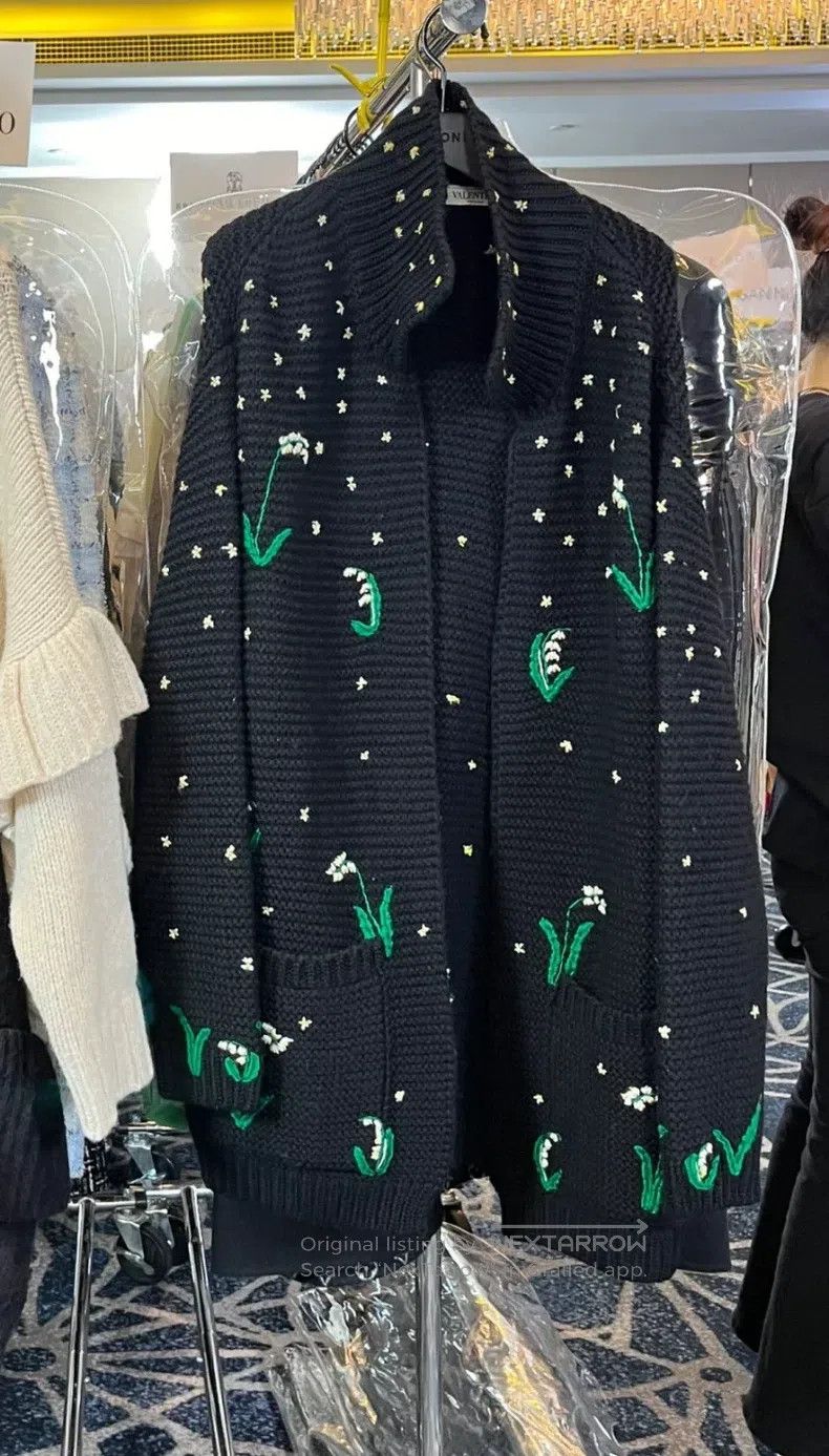 Valentino Valentino Embroidered cardigan knitted jacket Size L / US 10 / IT 46 - 1 Thumbnail