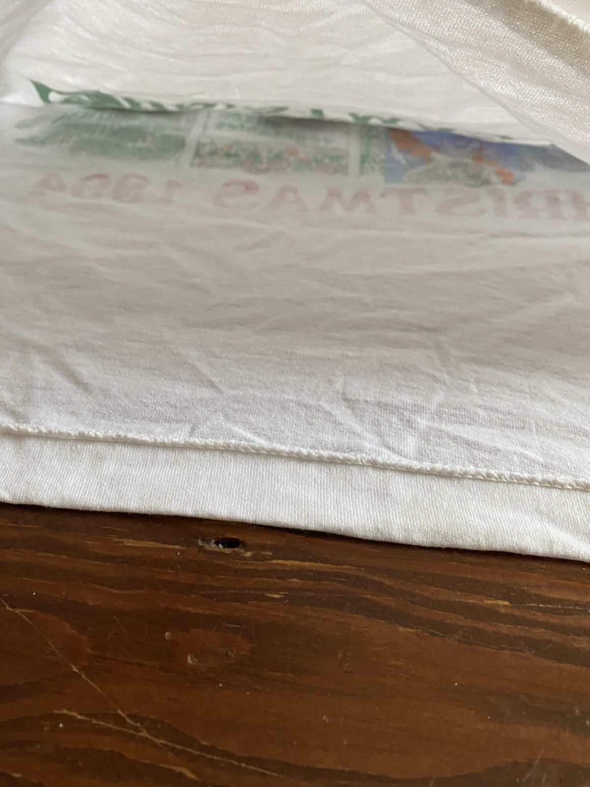 Vintage Vintage 1994 Albertsons Grocery Santa Xmas Single Stitch Tee Size US L / EU 52-54 / 3 - 16 Thumbnail