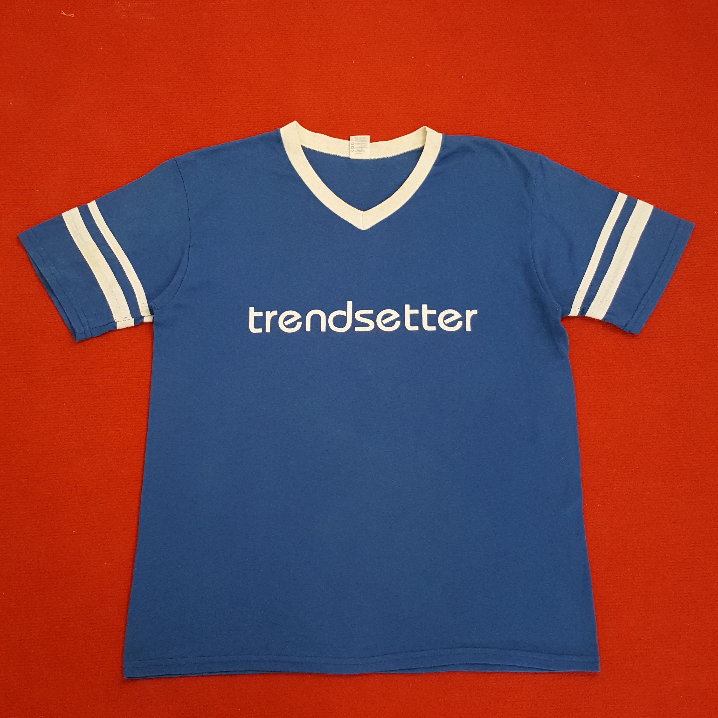 Vintage Trendsetter Center Design Tshirt Size US L / EU 52-54 / 3 - 3 Thumbnail