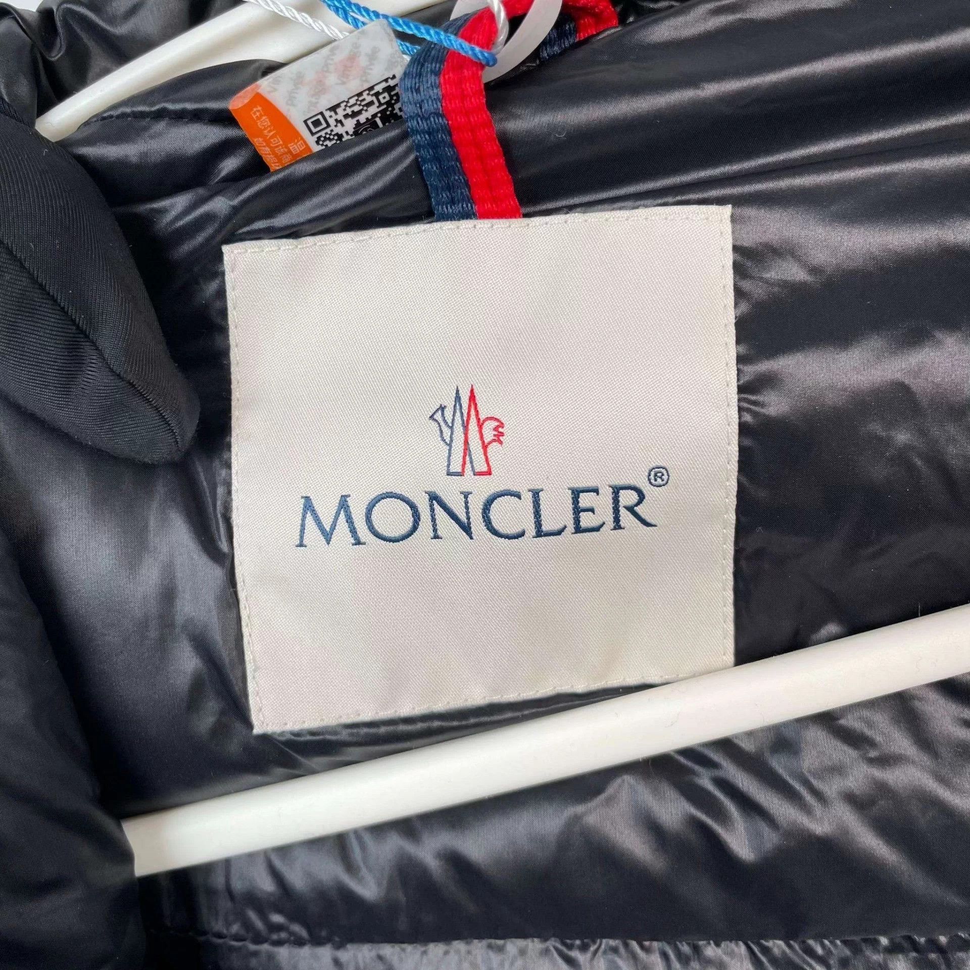 Moncler Moncler MENTHE mid-length hooded logo puffer Size XS / US 0-2 / IT 36-38 - 8 Thumbnail