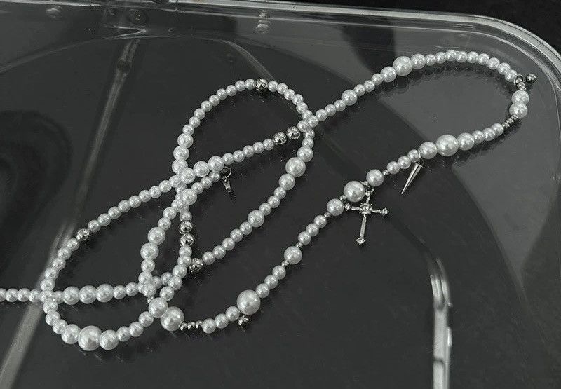 Japanese Brand × Jewelry Fashion crystal cross layered 3 way tie pearl long necklace Size ONE SIZE - 4 Thumbnail