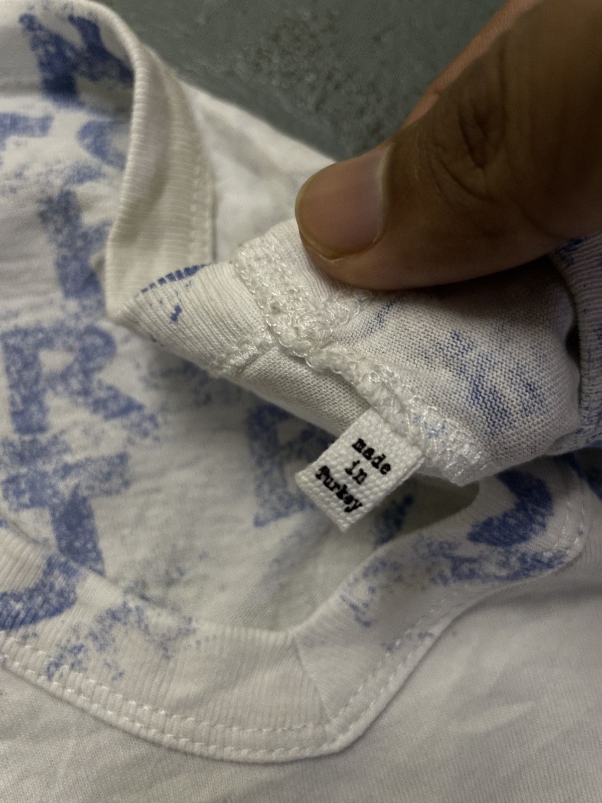 Designer × Maison Margiela 2014 Maison Martin Margiela Aids Awareness V neck Tshirt Size US S / EU 44-46 / 1 - 2 Thumbnail