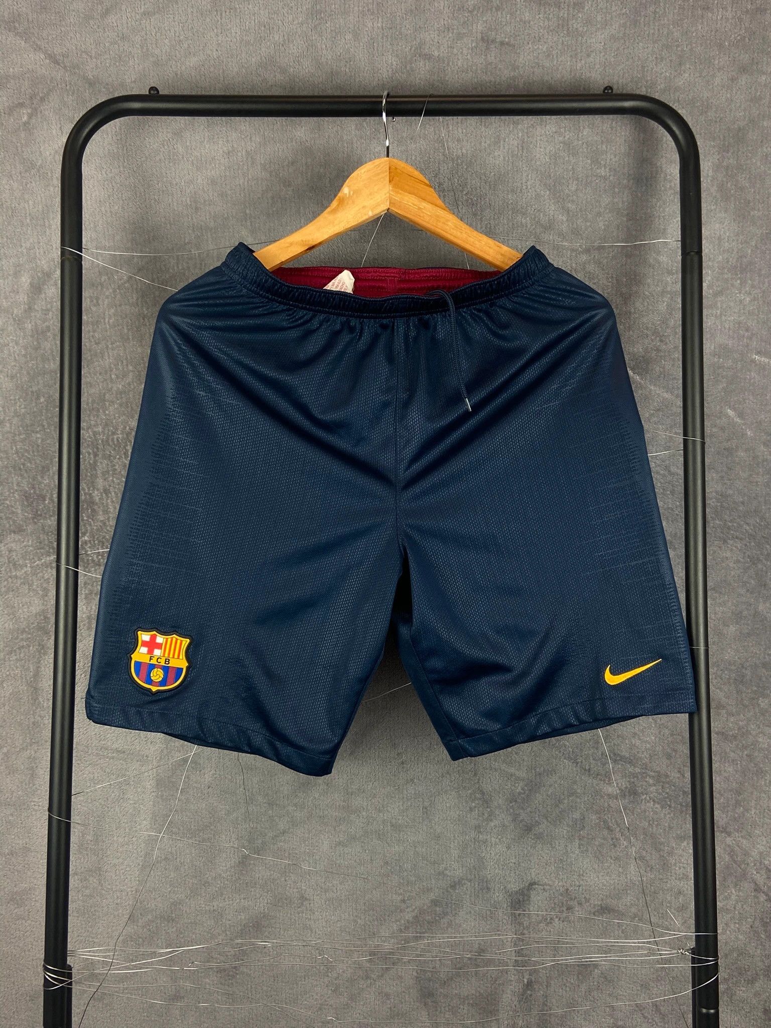 Nike Nike FC Barcelona Shorts XL Junior Dark Navy Size US 28 / EU 44 - 1 Thumbnail