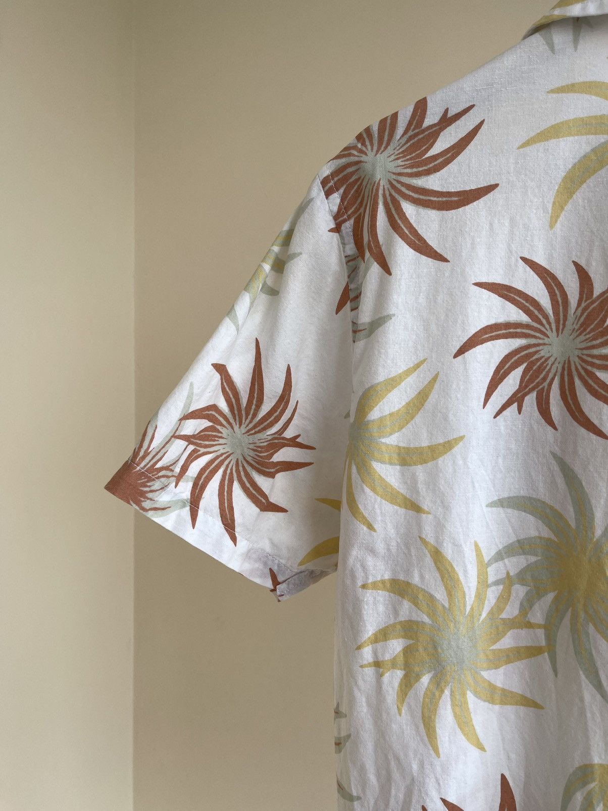Percival Floral Print Camp Collar Cotton Linen Short Sleeve Shirt Size US S / EU 44-46 / 1 - 7 Thumbnail