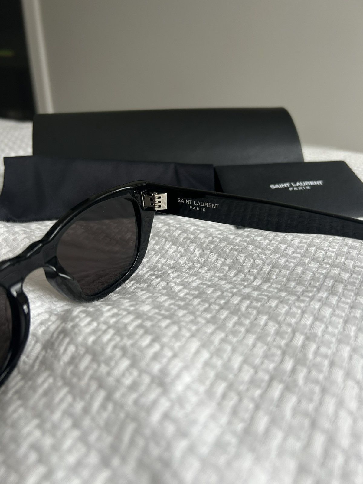 Saint Laurent Paris Saint Laurent SL 601 Black Sunglasses Size ONE SIZE - 5 Thumbnail