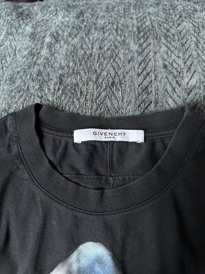 Givenchy Givenchy Badge Short Sleeve Size US M / EU 48-50 / 2 - 3 Thumbnail