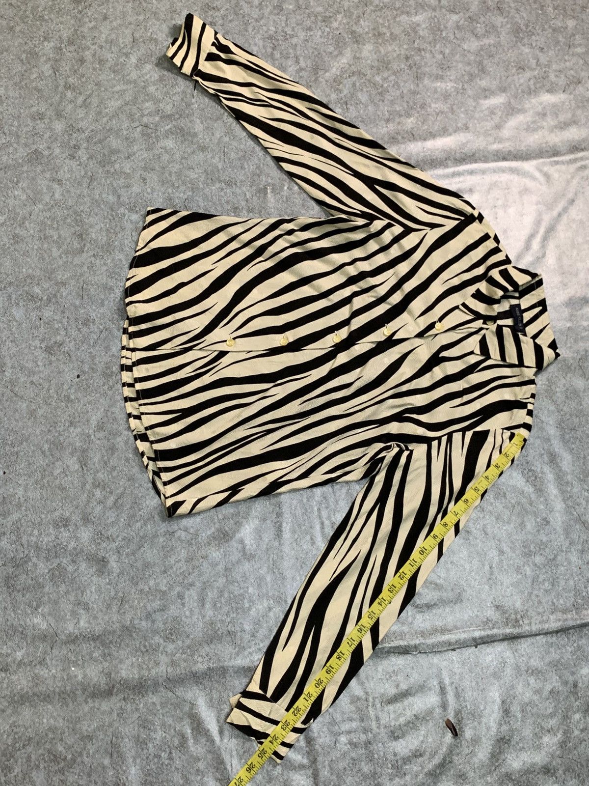 Anne Klein Rare Design Vintage Anne Klein Zebra Print Silk Blouse Size M / US 6-8 / IT 42-44 - 11 Thumbnail