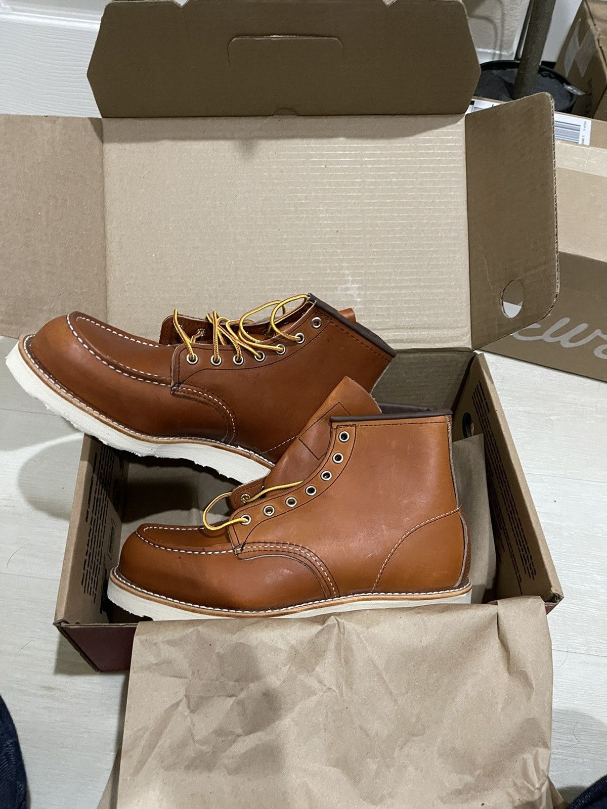 image of Red Wing 6” Moc Toe Classic Oro Legacy, 8.5 Shoes in Nero Oro Vintage, Men's