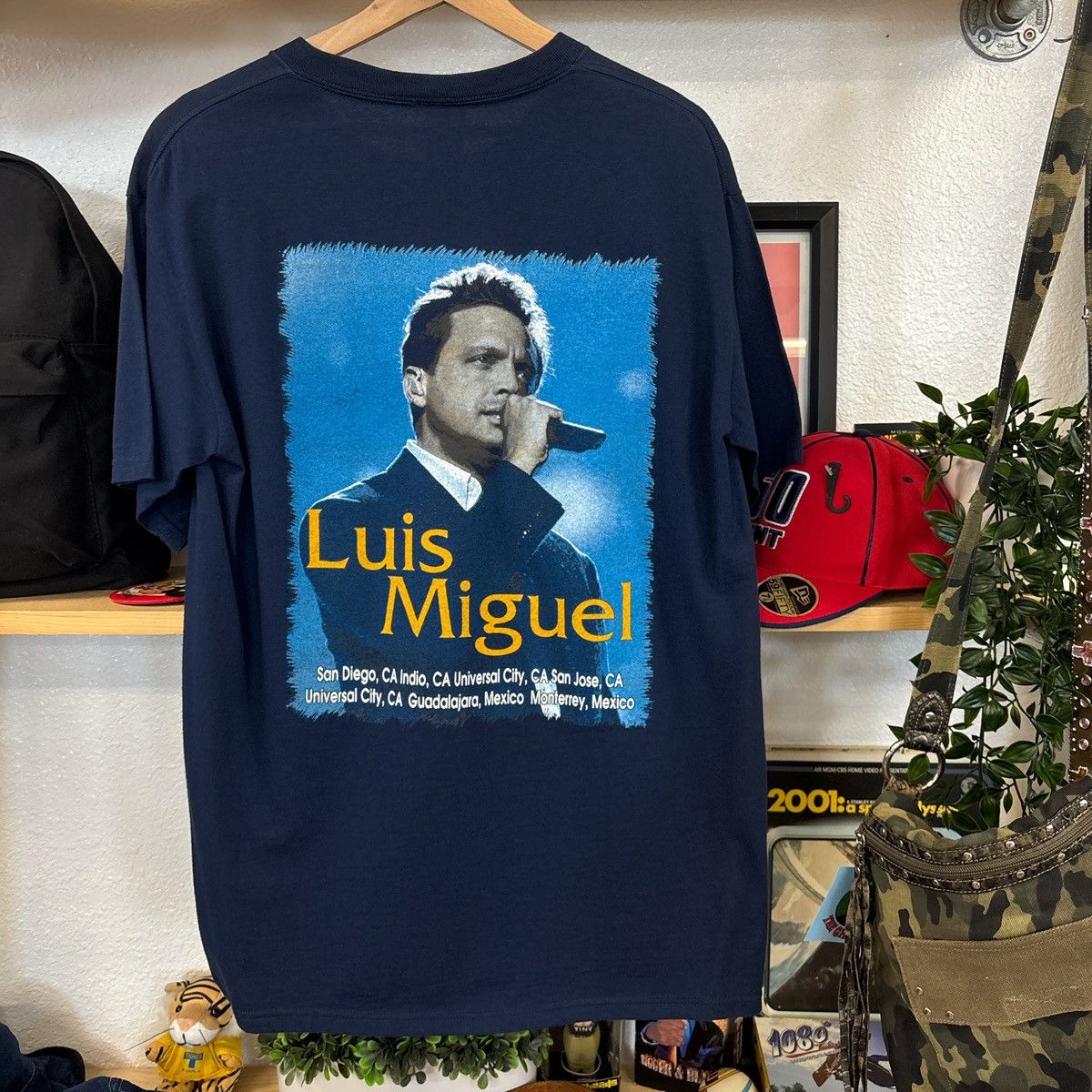 Vintage Vintage Luis Miguel World Tour T-shirt Size US M / EU 48-50 / 2 - 1 Thumbnail