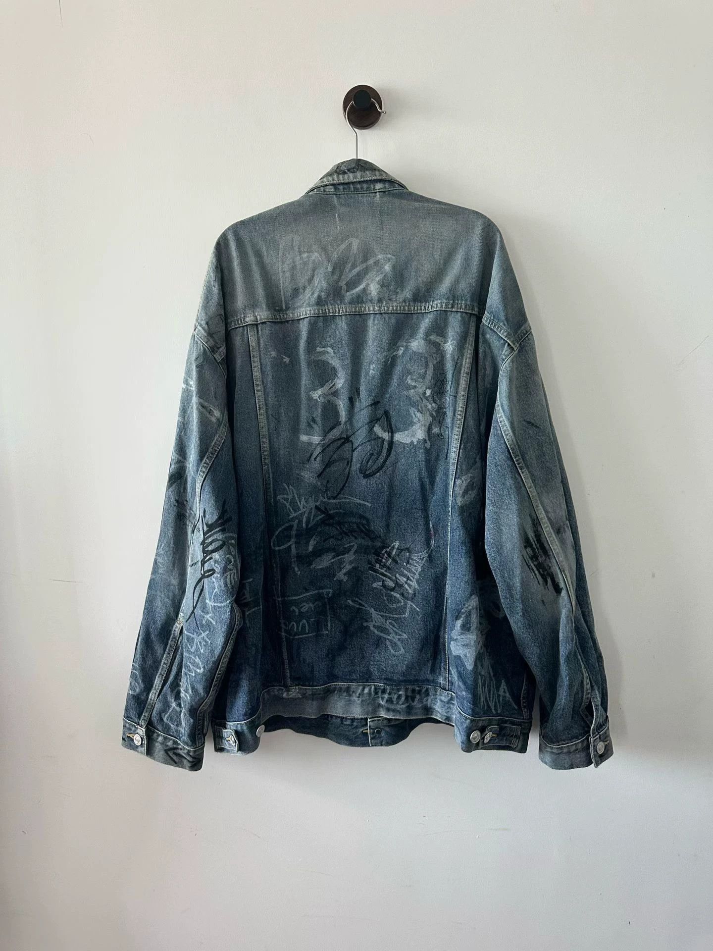 Balenciaga Balenciaga Doodle Denim Jacket Size 2 New Size US M / EU 48-50 / 2 - 2 Thumbnail