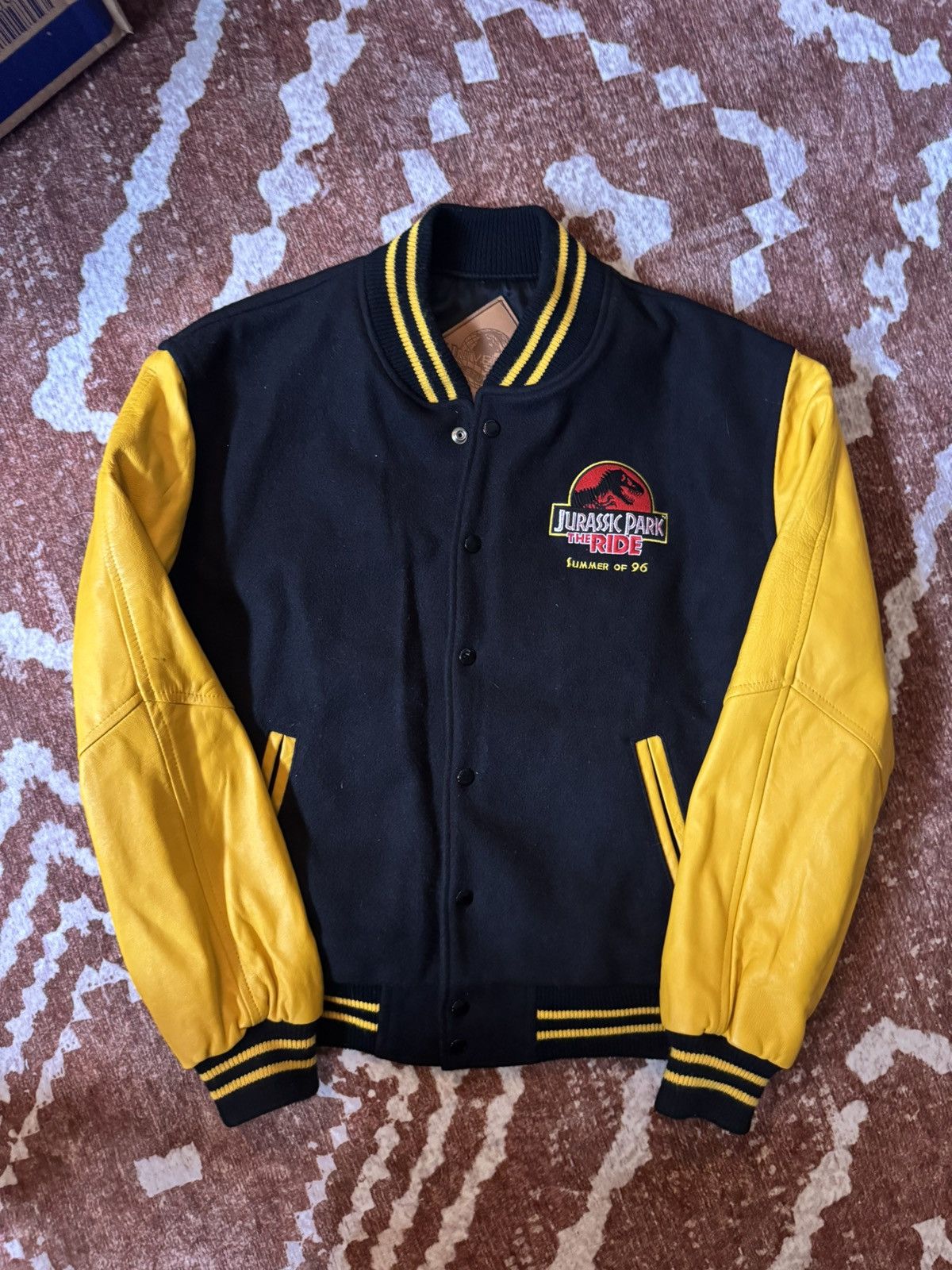 Universal Studios Universal Studios Jurassic Park Jacket Size US M / EU 48-50 / 2 - 4 Thumbnail