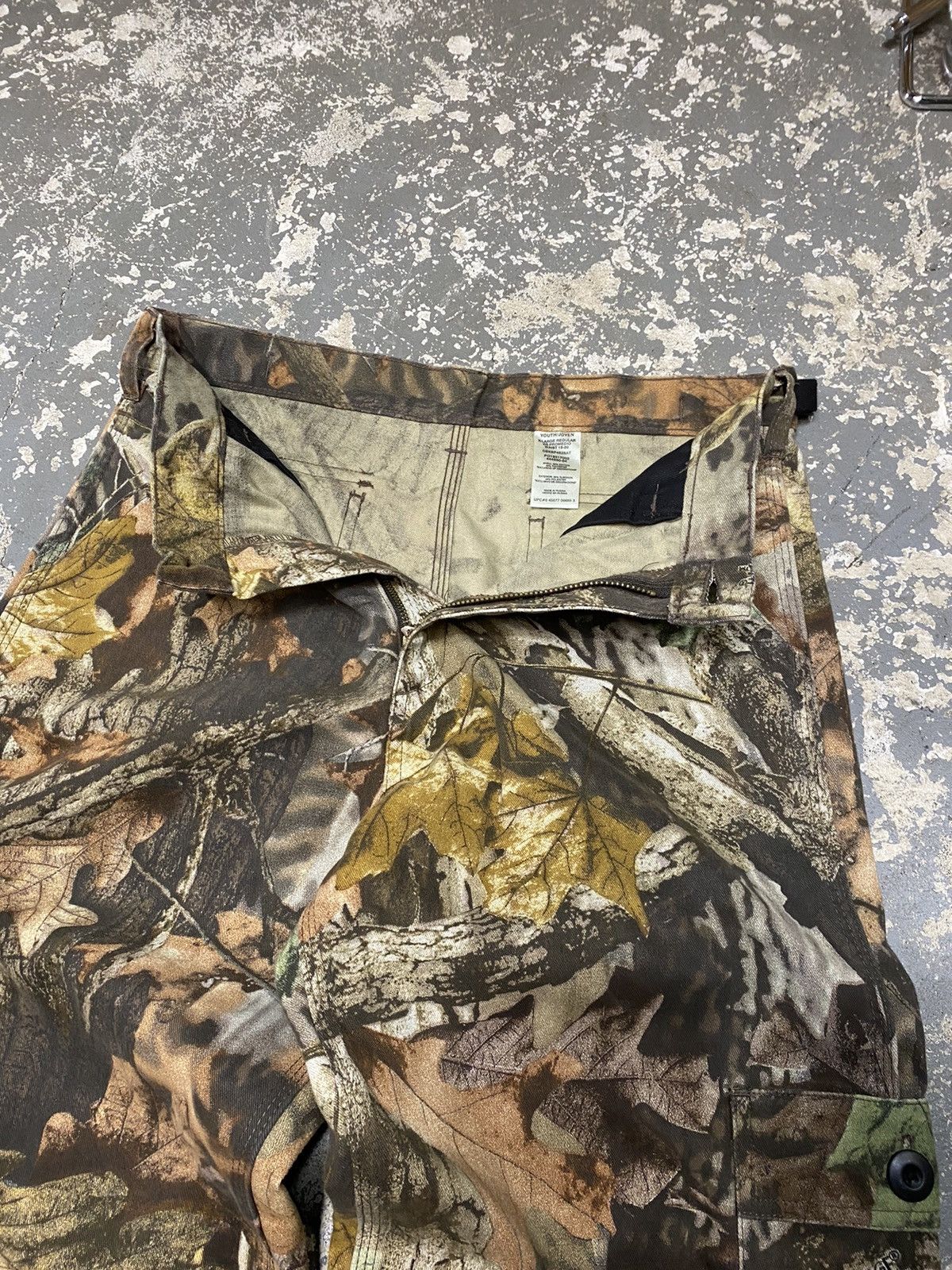 Realtree × Vintage Vintage Realtree Liberty Camo Baggy Cargo Essentials Pants Size US 29 - 6 Thumbnail