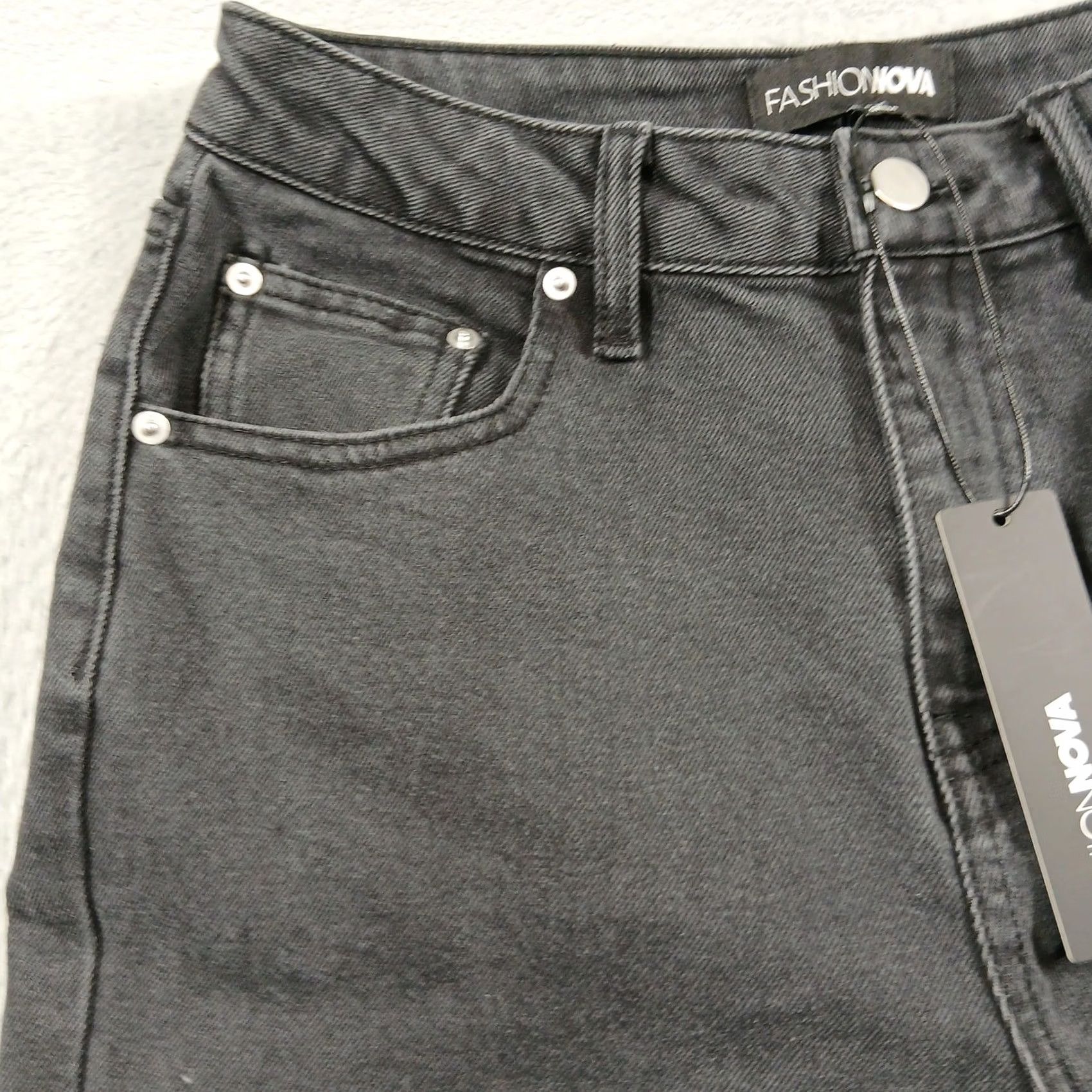 Fashion Nova Fashion Nova Tall Bonafide Basic Straight Leg Jeans 7 High Rise NWT Black Wash Denim 36" Inseam Womens Jeans Size 28" / US 6 / IT 42 - 7 Thumbnail
