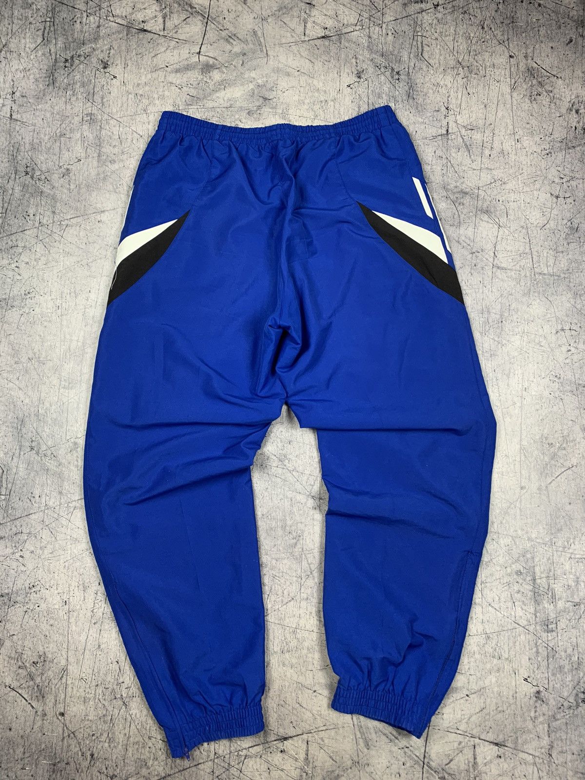 Adidas Vintage Adidas Blue Retro Nylon Suit Sweatpants Size 36 90’s Size US 36 / EU 52 - 10 Thumbnail