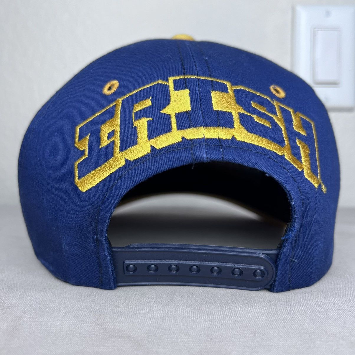 NCAA Vintage 1990s Notre Dame Fighting Irish Blockhead Snapback 🔥 Size ONE SIZE - 5 Thumbnail