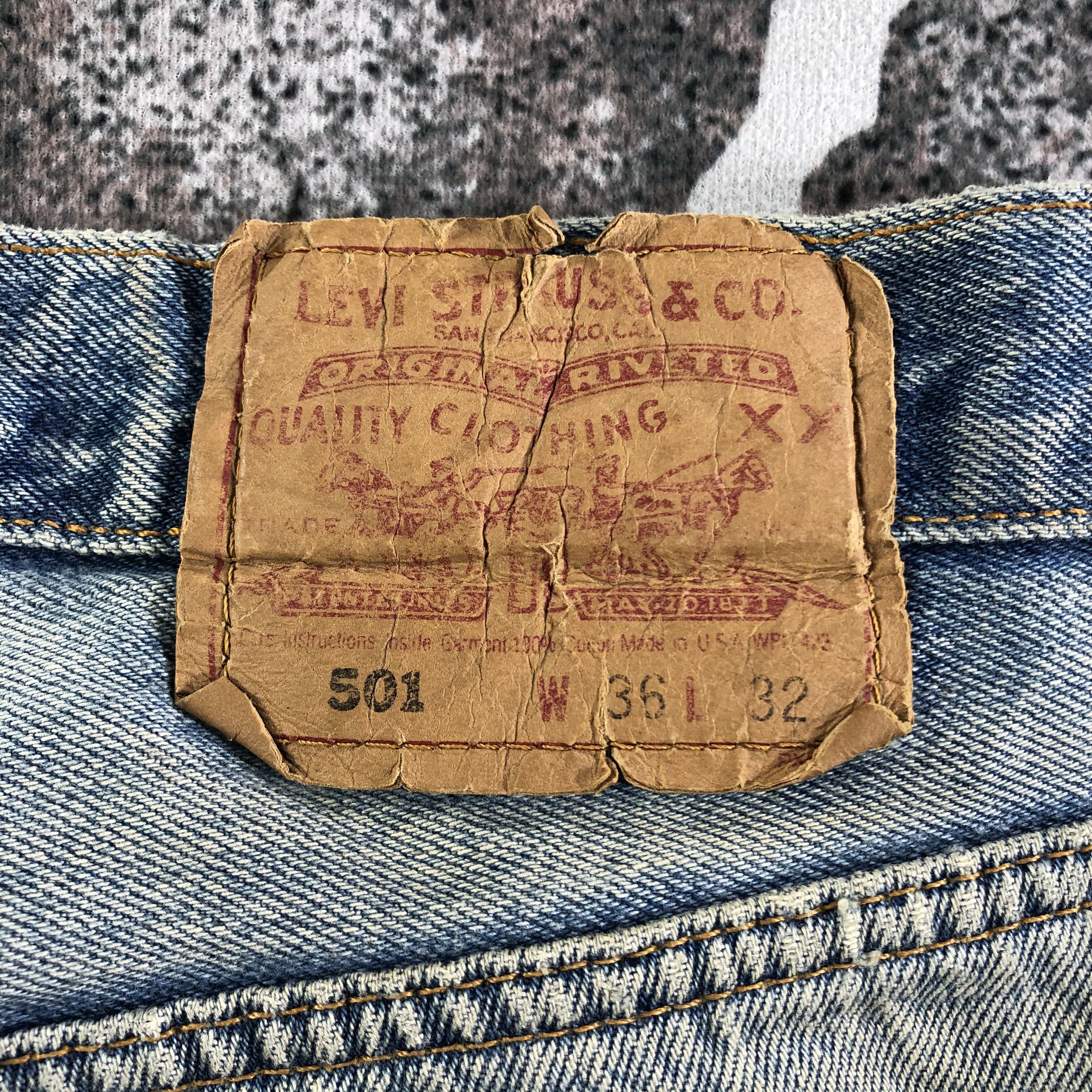 Levi's Vintage Levis 501 Jeans Ripped Denim KJ2420 Size US 34 / EU 50 - 5 Thumbnail