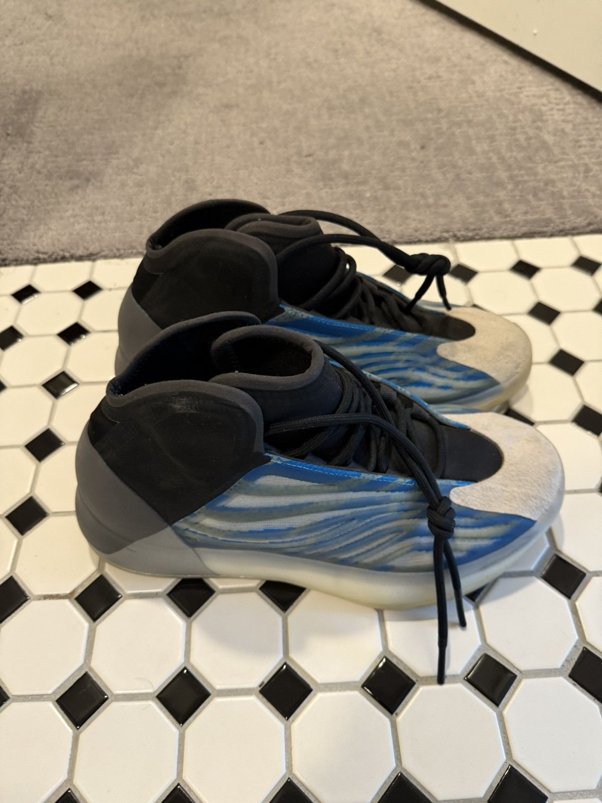 Yeezy Yeezy QNTM Frozen Blue Size US 10.5 / EU 43-44 - 5 Thumbnail