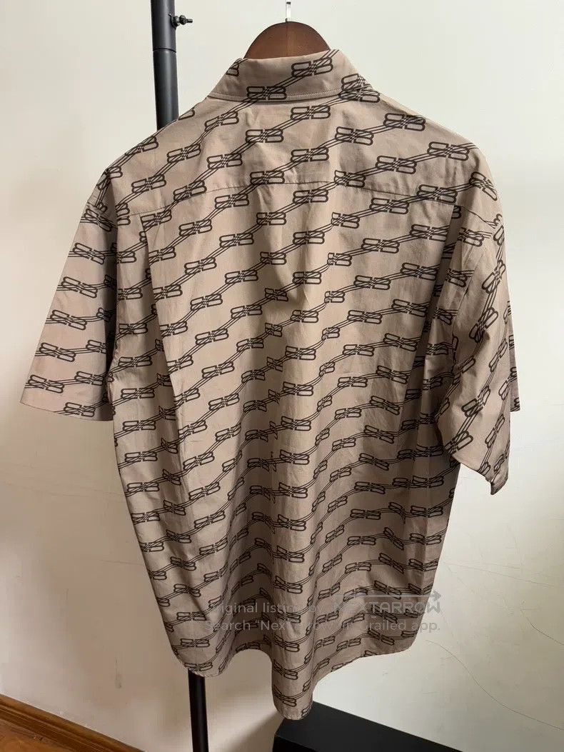 Balenciaga Balenciaga Fully Printed Brown Snap Button Short-Sleeve Sh Size XS / US 0-2 / IT 36-38 - 2 Thumbnail